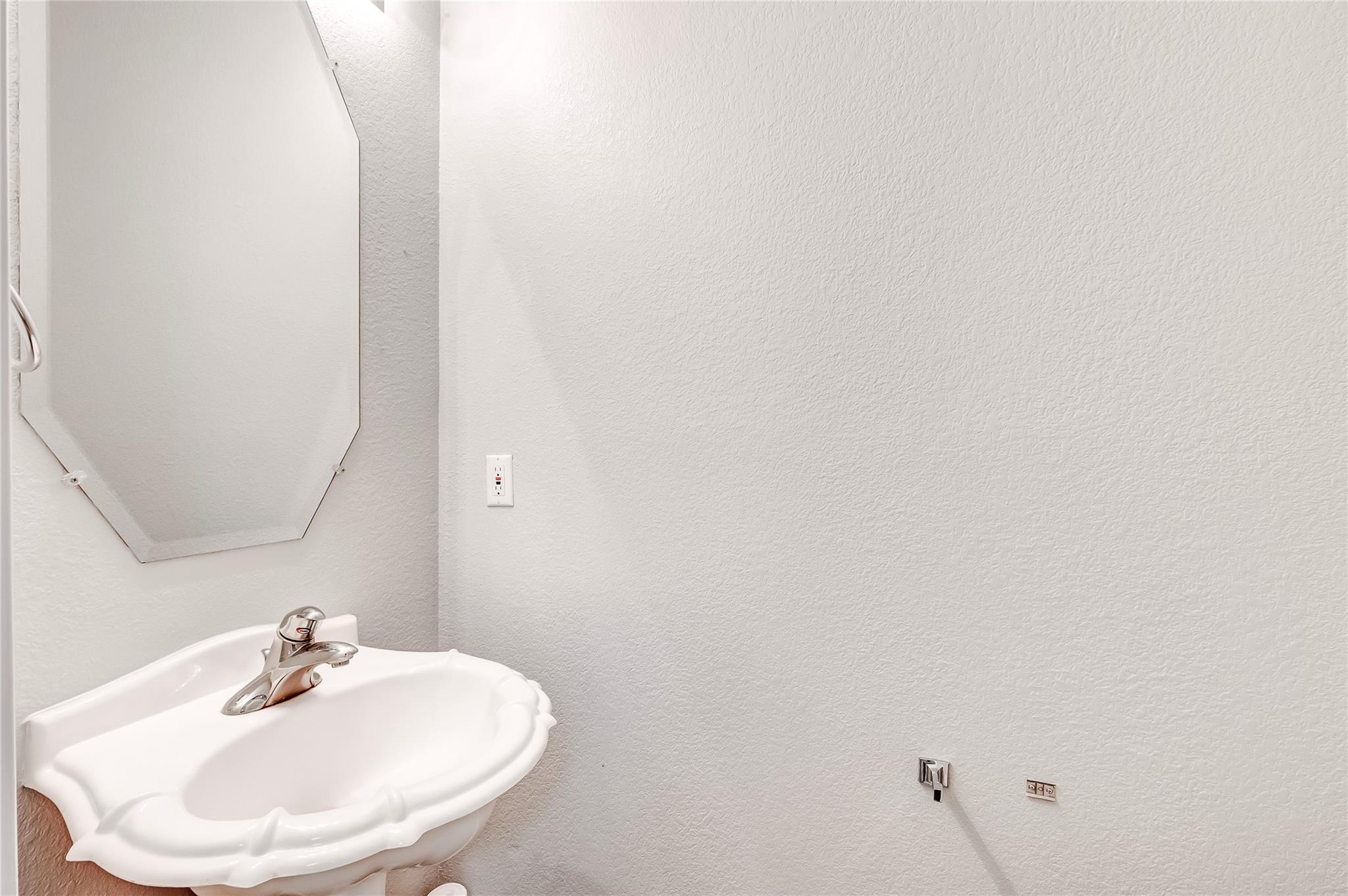 16100 S Great Oaks Dr # 102, Round Rock, TX 78681