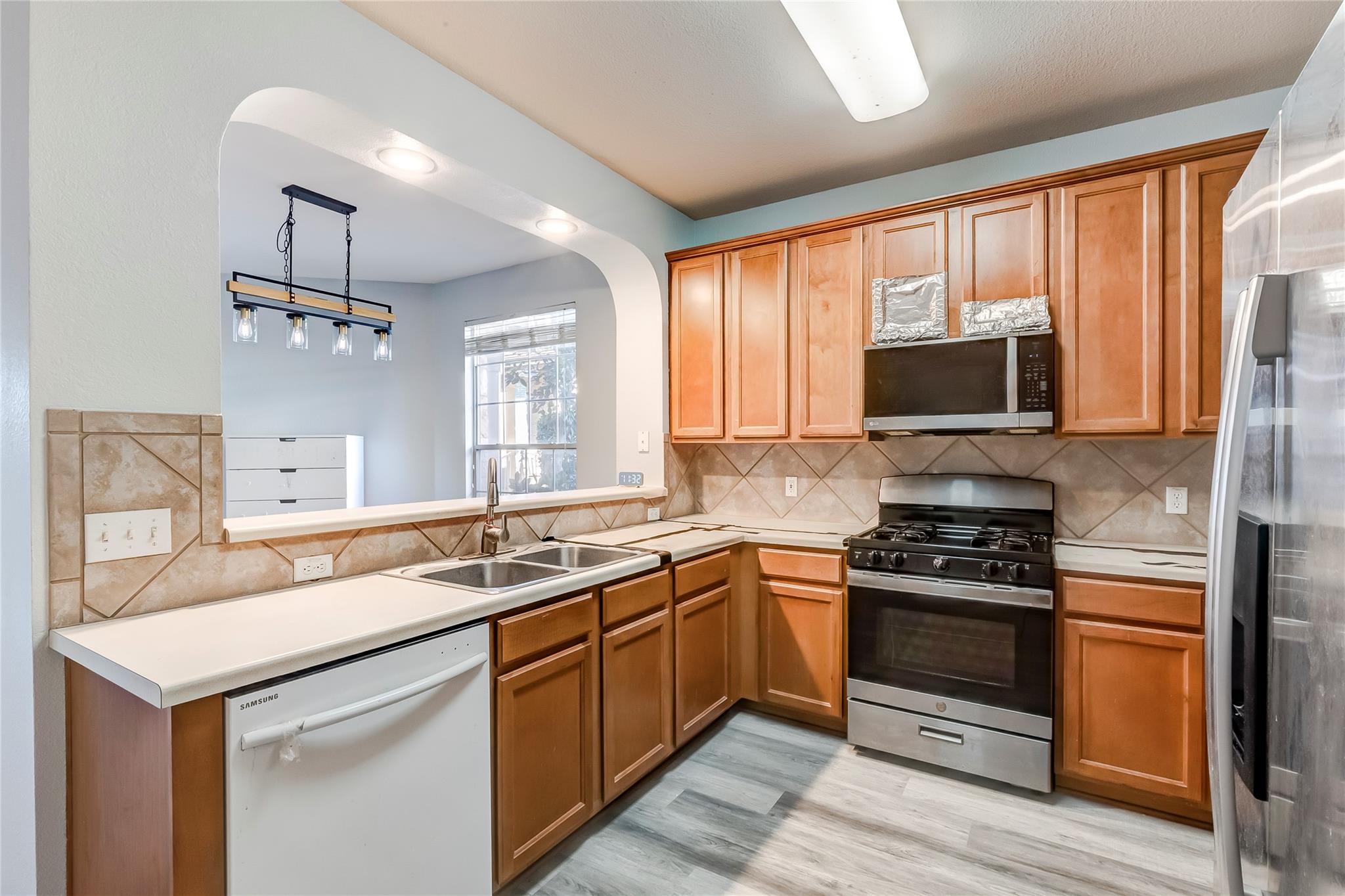 16100 S Great Oaks Dr # 102, Round Rock, TX 78681