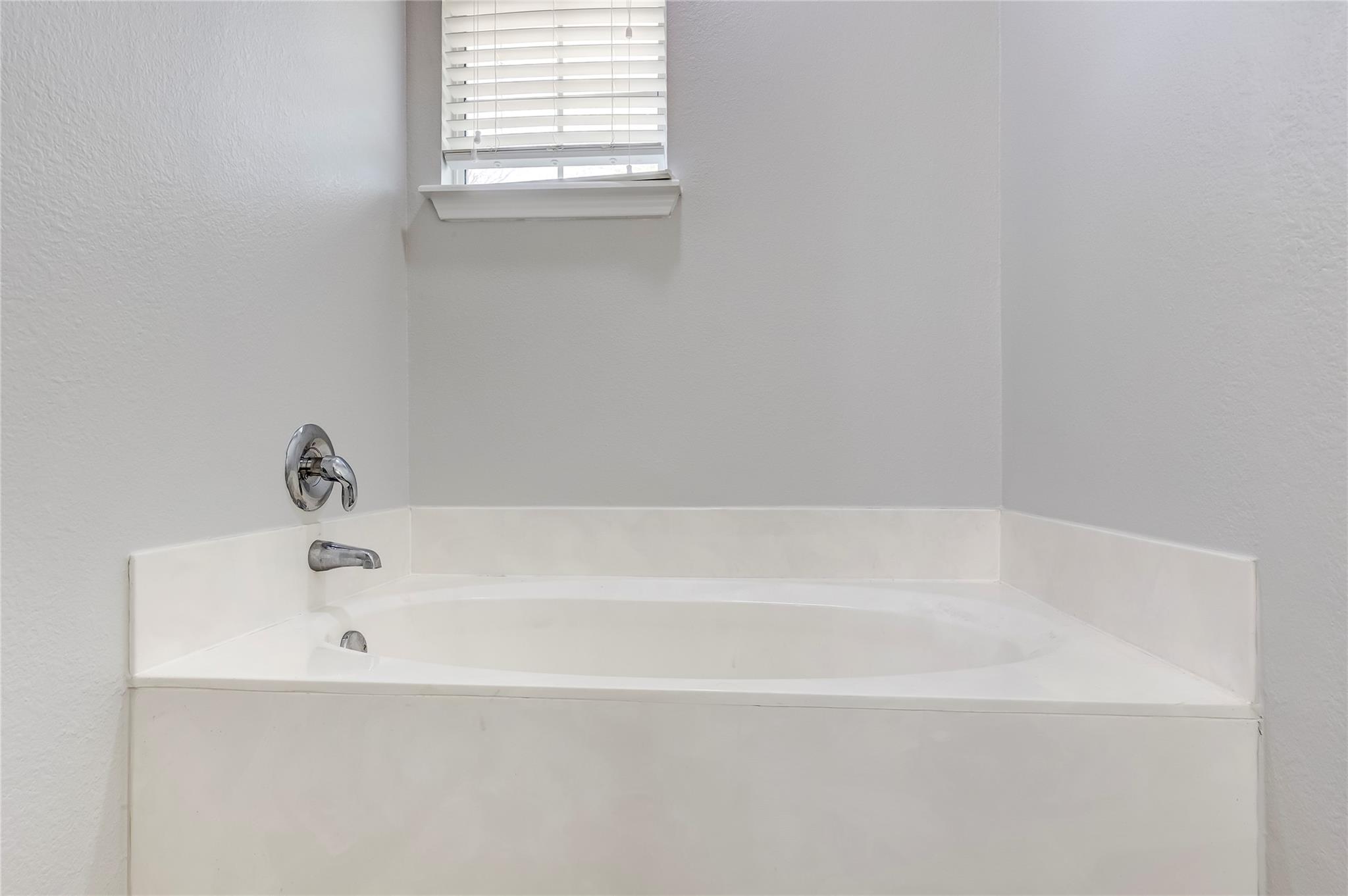 16100 S Great Oaks Dr # 102, Round Rock, TX 78681