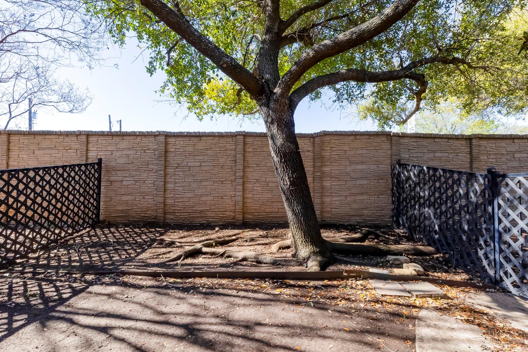 16100 S Great Oaks Dr # 102, Round Rock, TX 78681