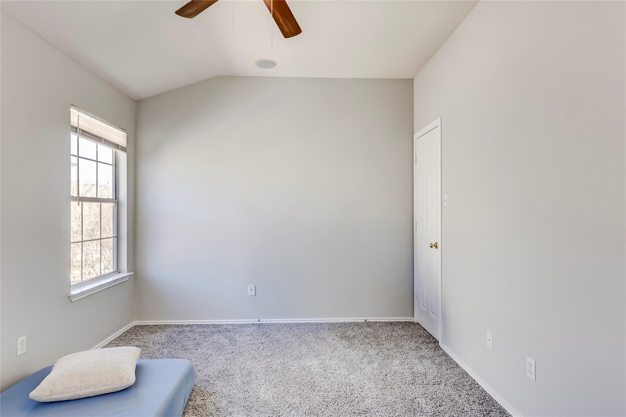 16100 S Great Oaks Dr # 102, Round Rock, TX 78681