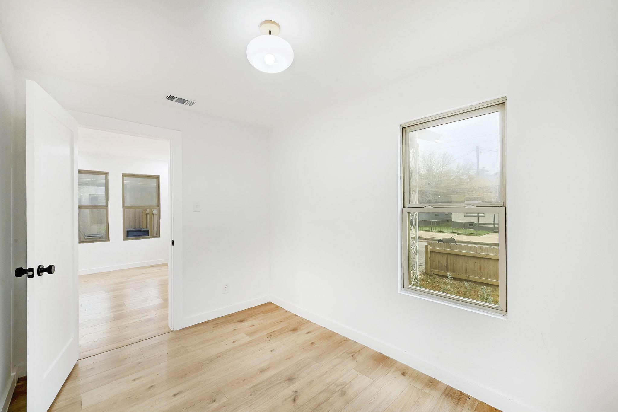 2404 Santa Rita St, Austin, TX 78702