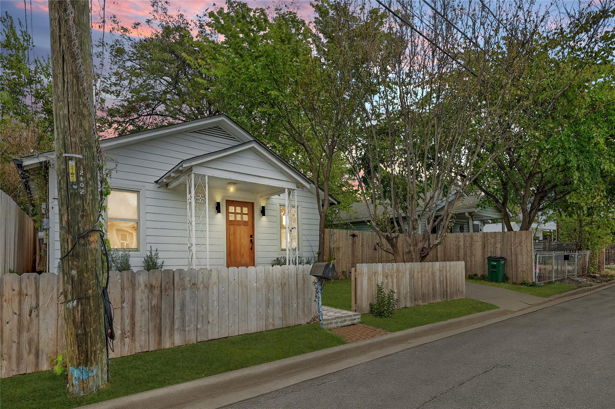 2404 Santa Rita St, Austin, TX 78702