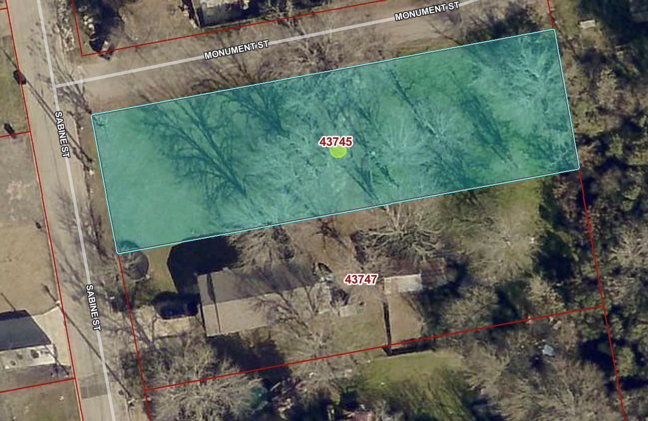 600 Sabine St, Lockhart, TX 78644