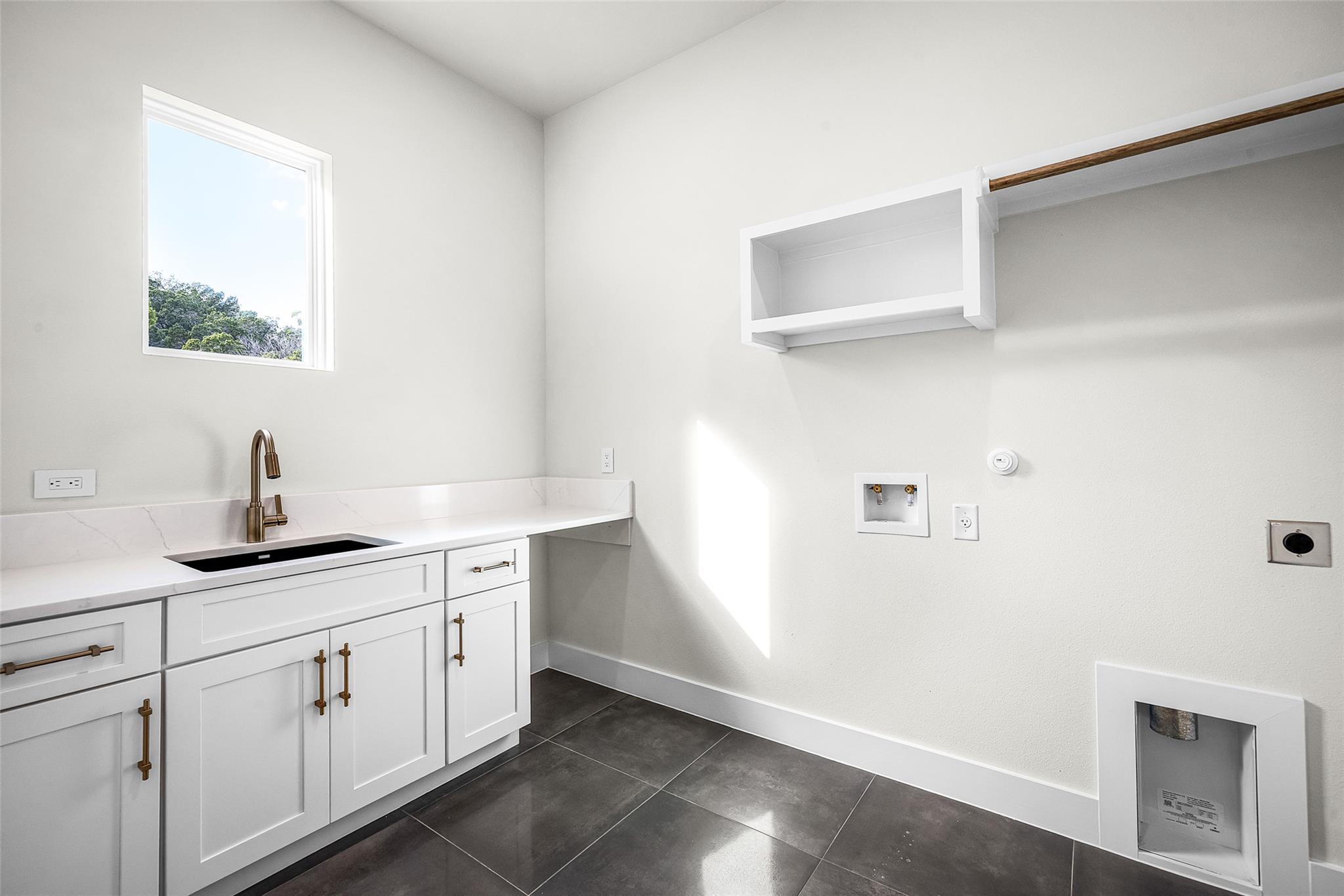 6513 Lavish Bnd, Jonestown, TX 78645