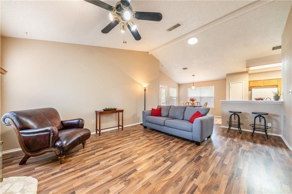 3010 Red Bay Dr, Cedar Park, TX 78613