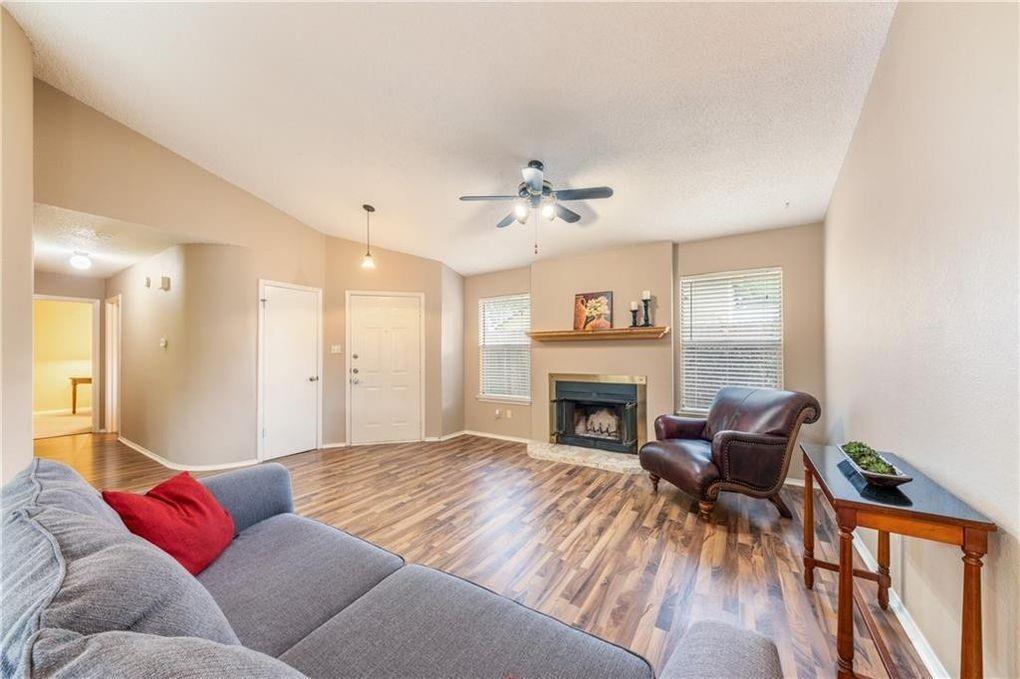 3010 Red Bay Dr, Cedar Park, TX 78613