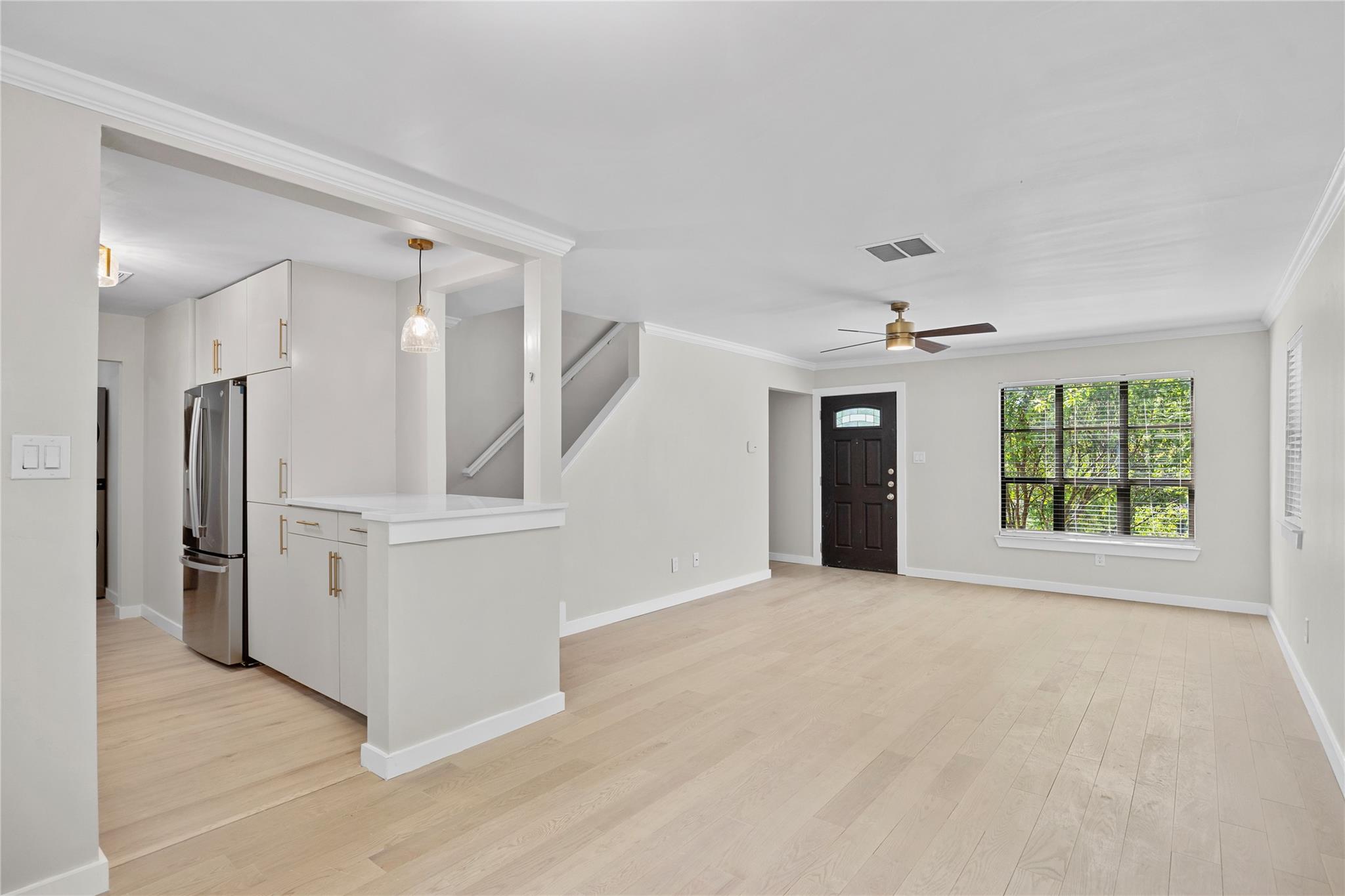 2102 E 8th St, Austin, TX 78702