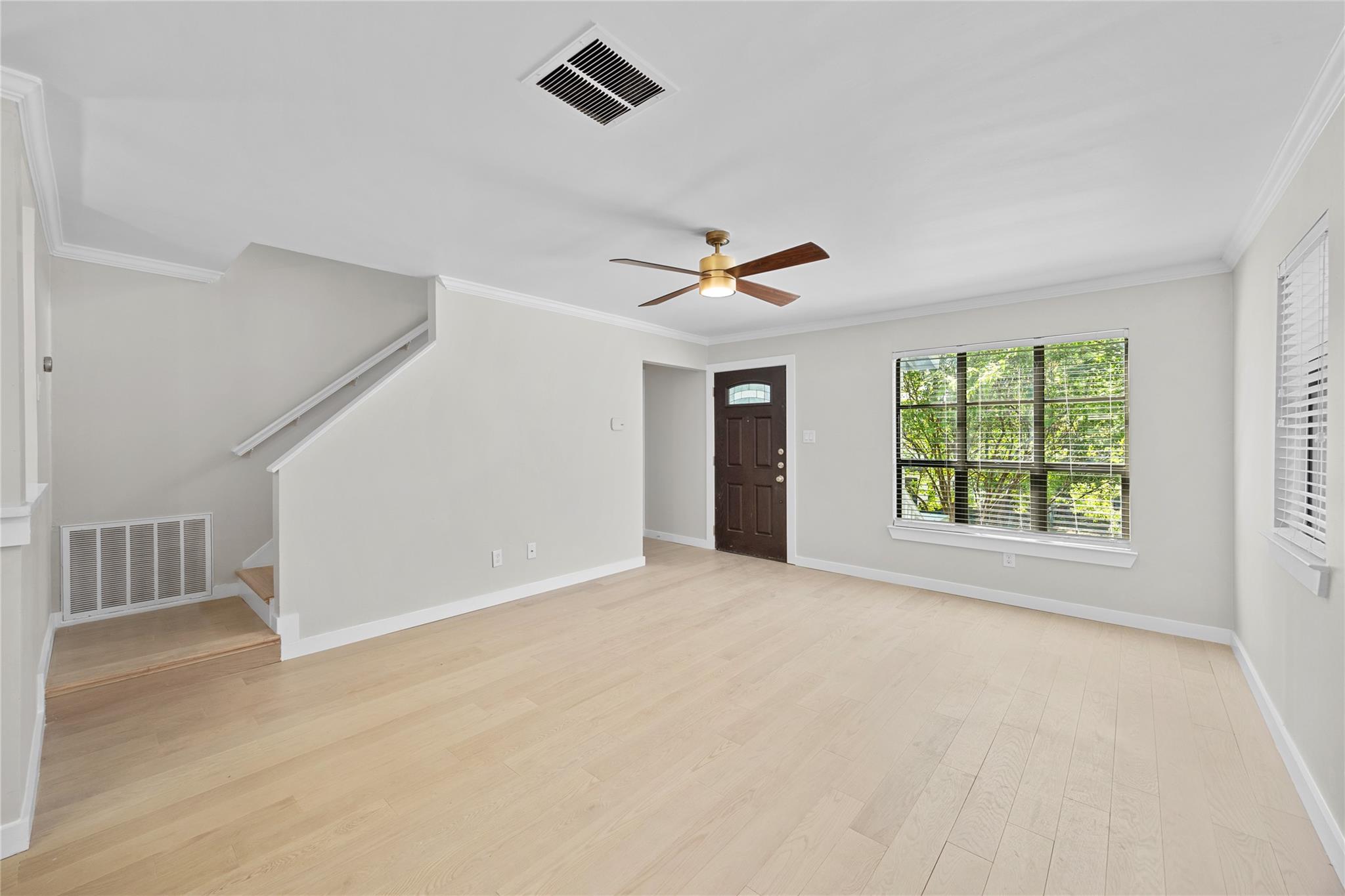 2102 E 8th St, Austin, TX 78702