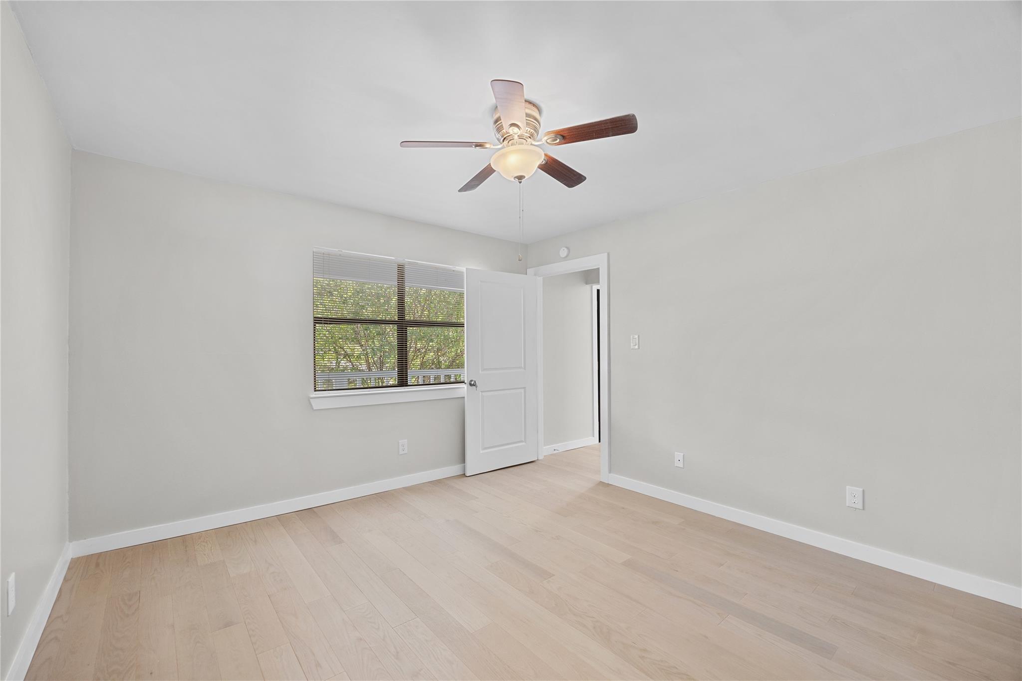 2102 E 8th St, Austin, TX 78702