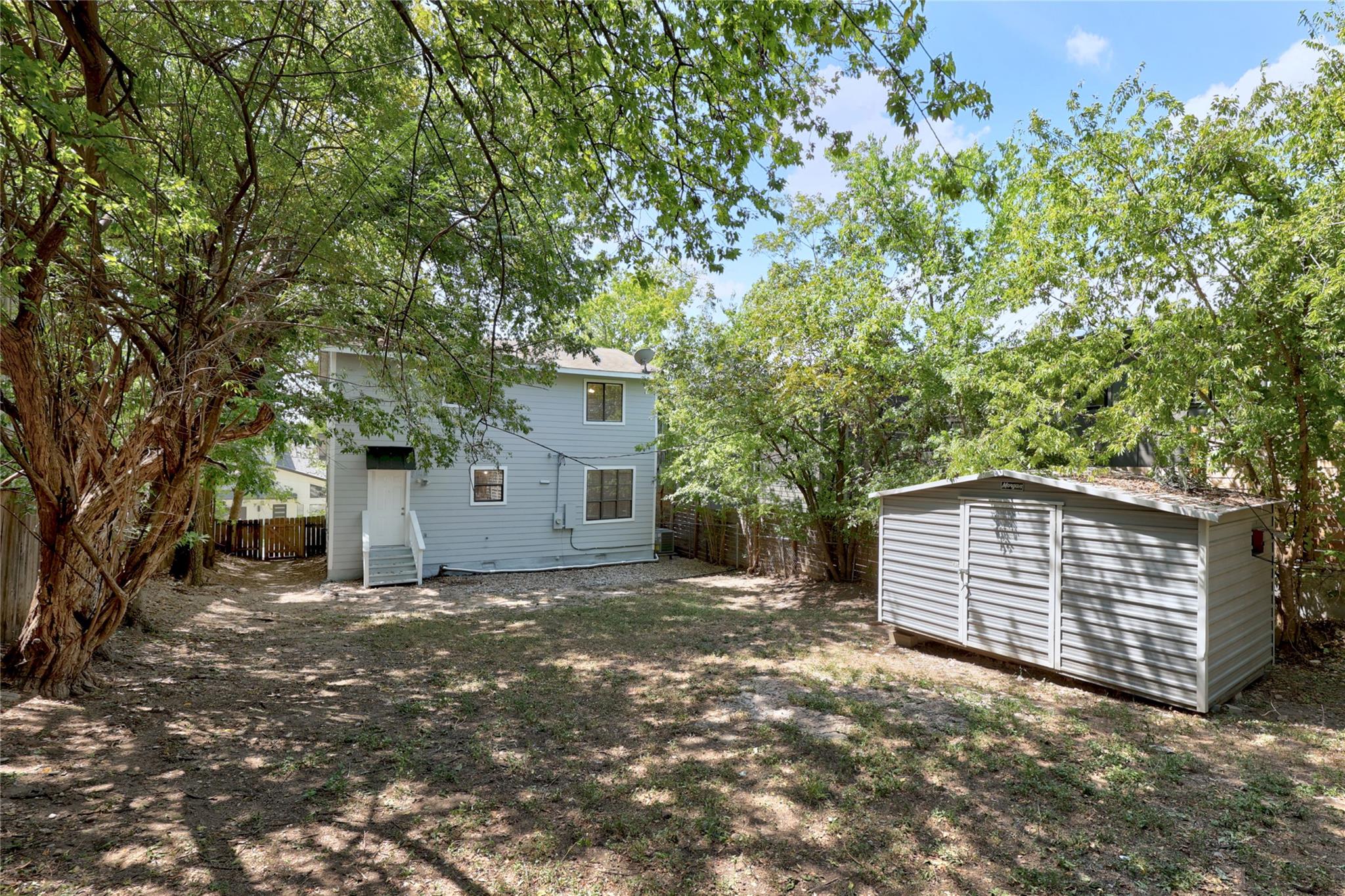 2102 E 8th St, Austin, TX 78702