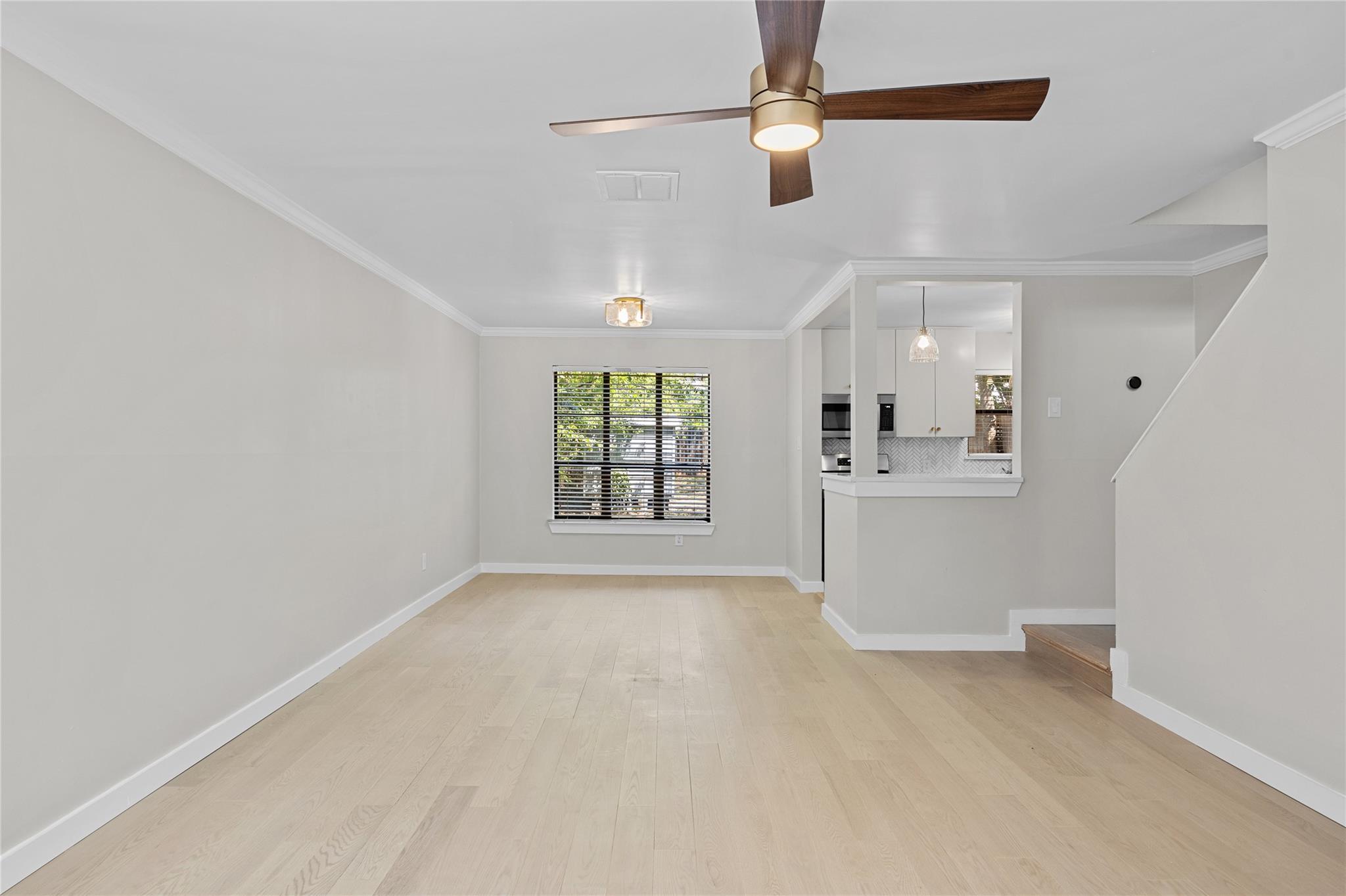 2102 E 8th St, Austin, TX 78702