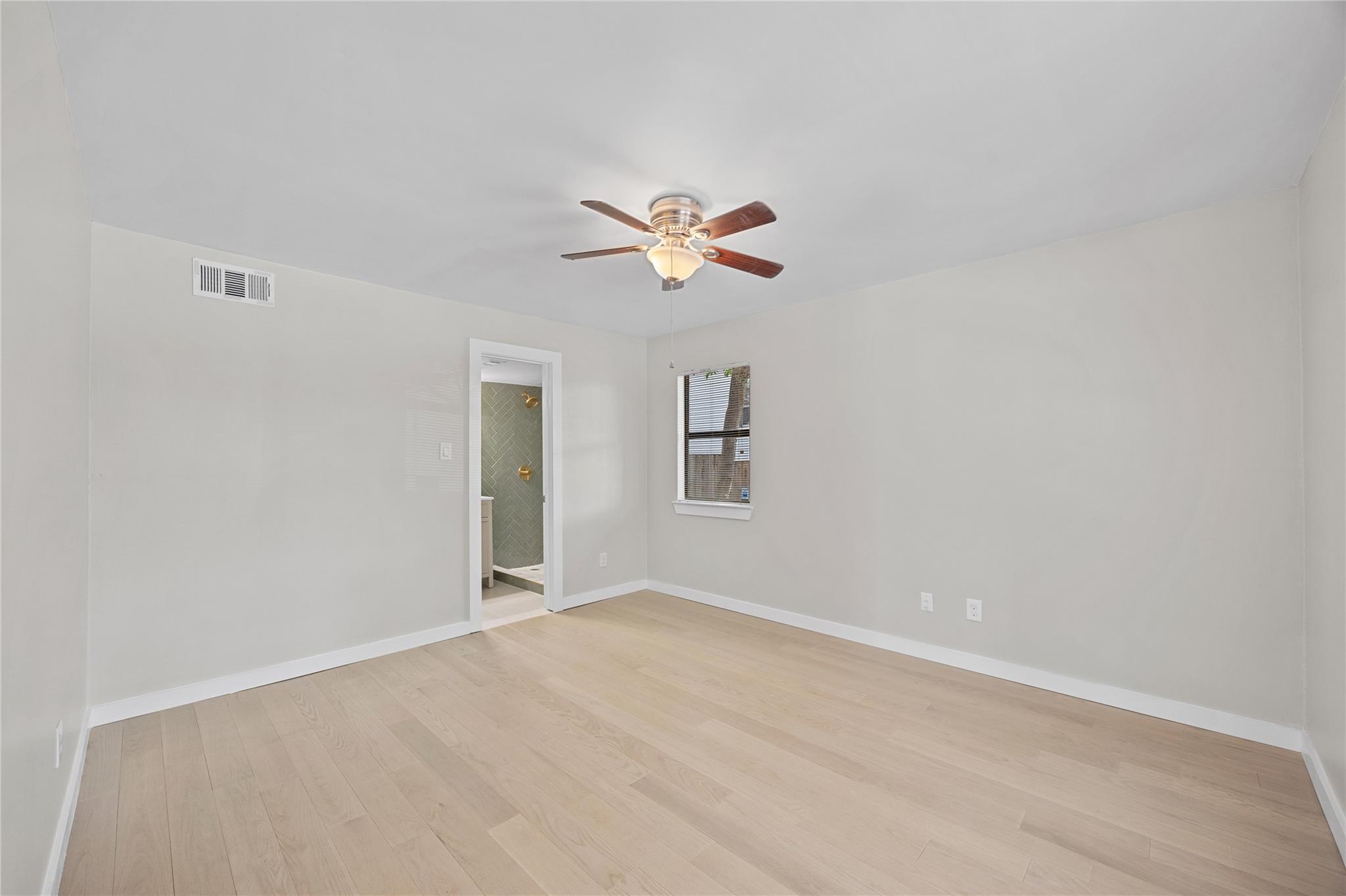 2102 E 8th St, Austin, TX 78702