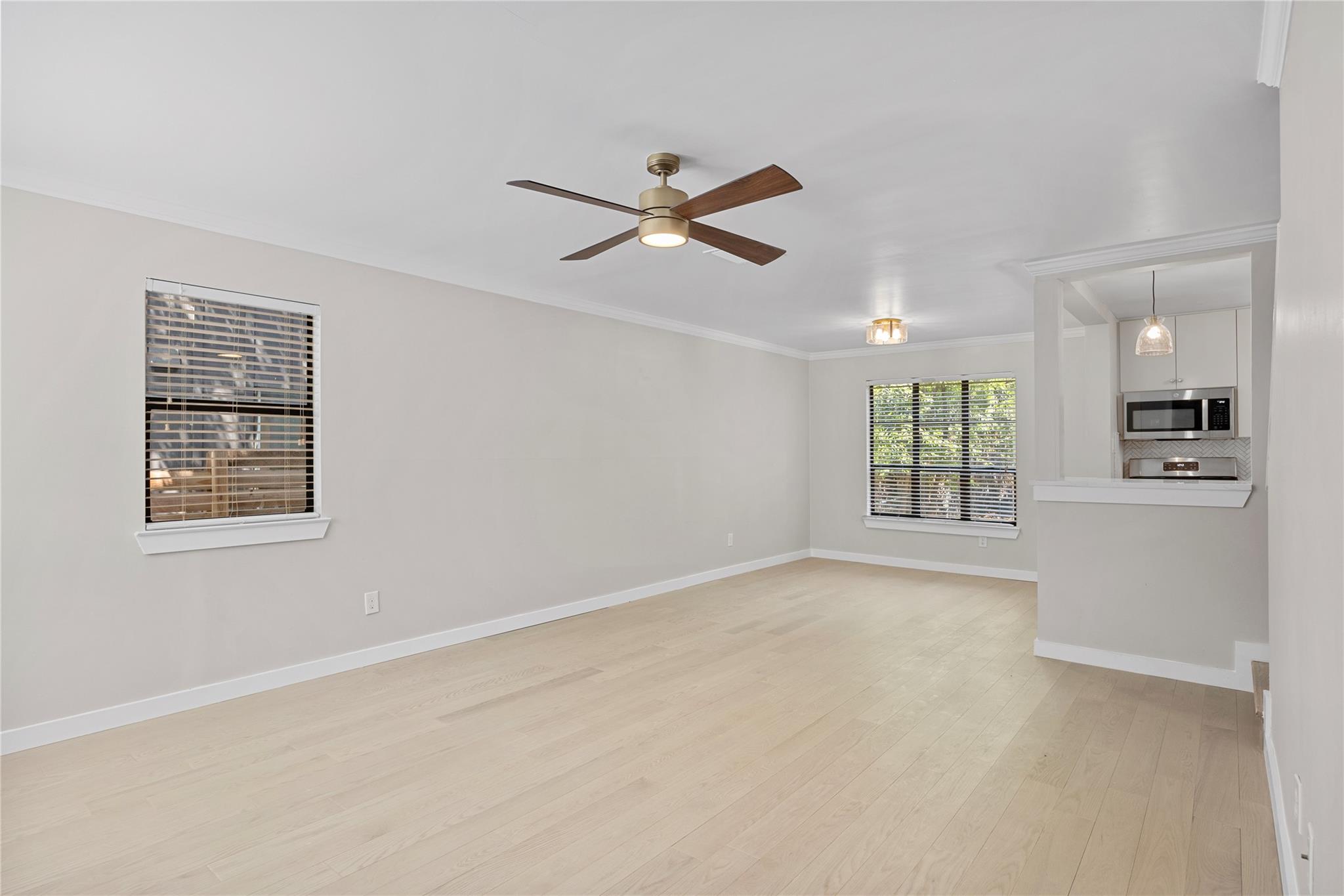 2102 E 8th St, Austin, TX 78702