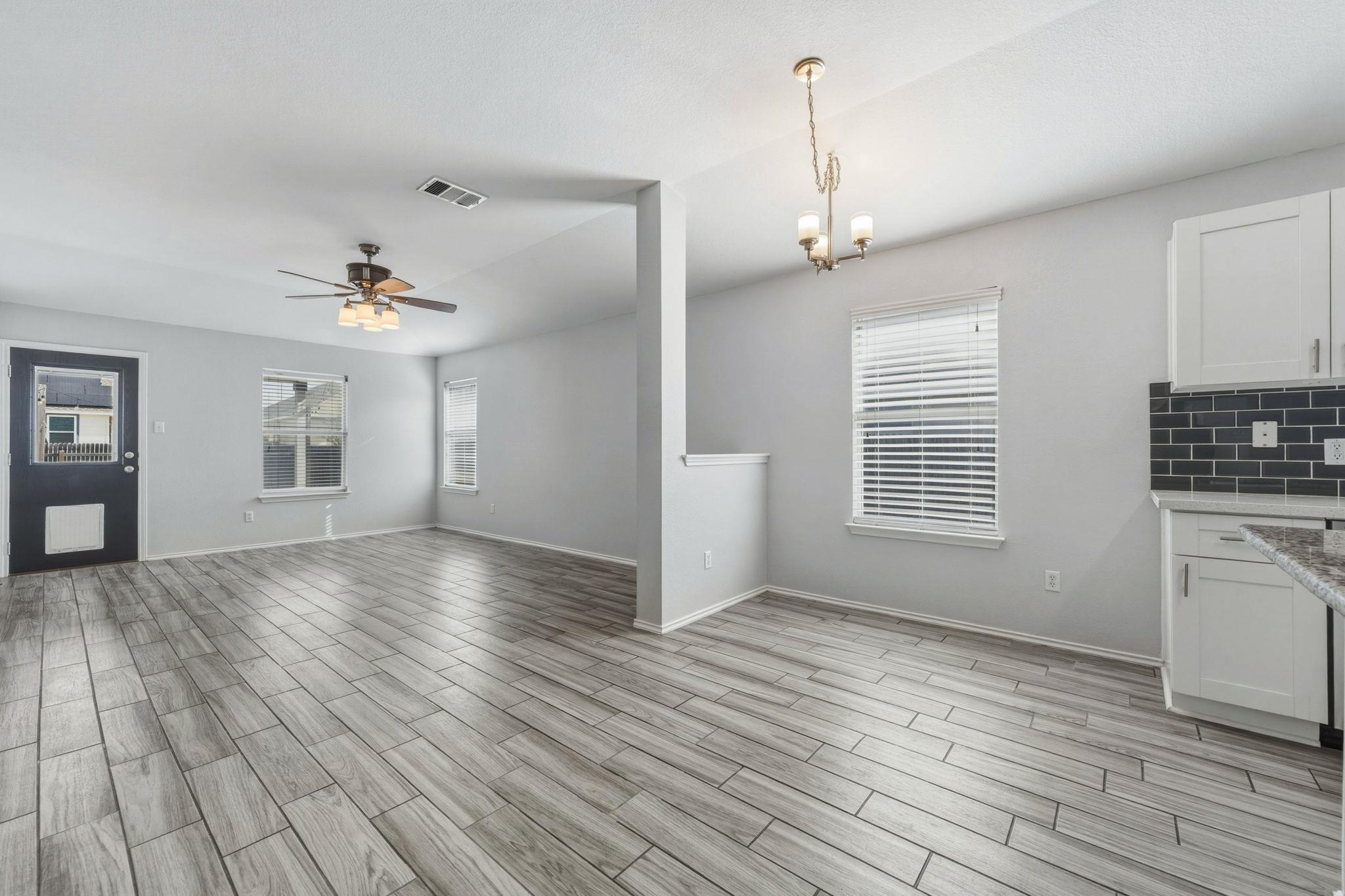 208 Hyltin St, Hutto, TX 78634