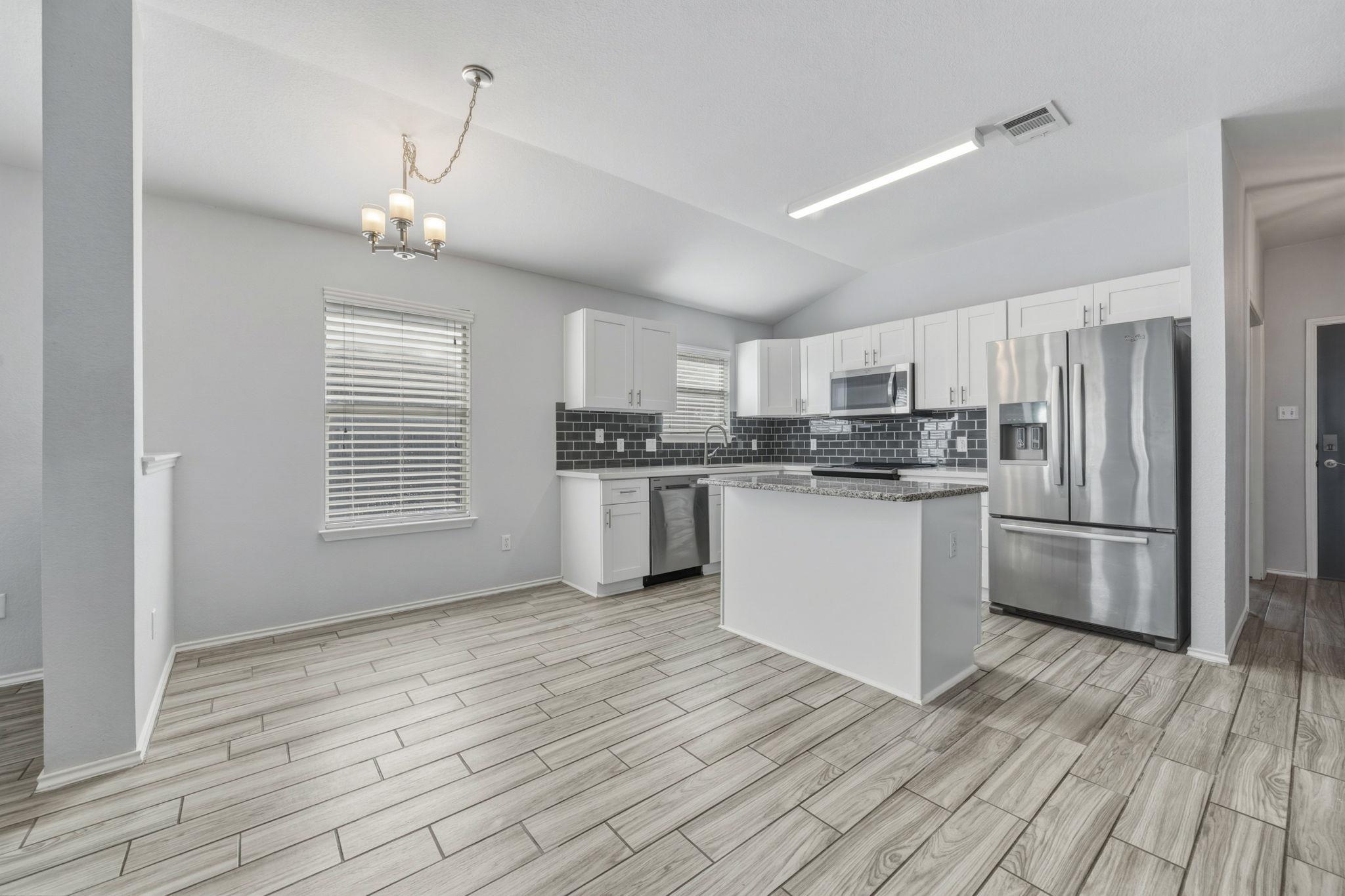 208 Hyltin St, Hutto, TX 78634