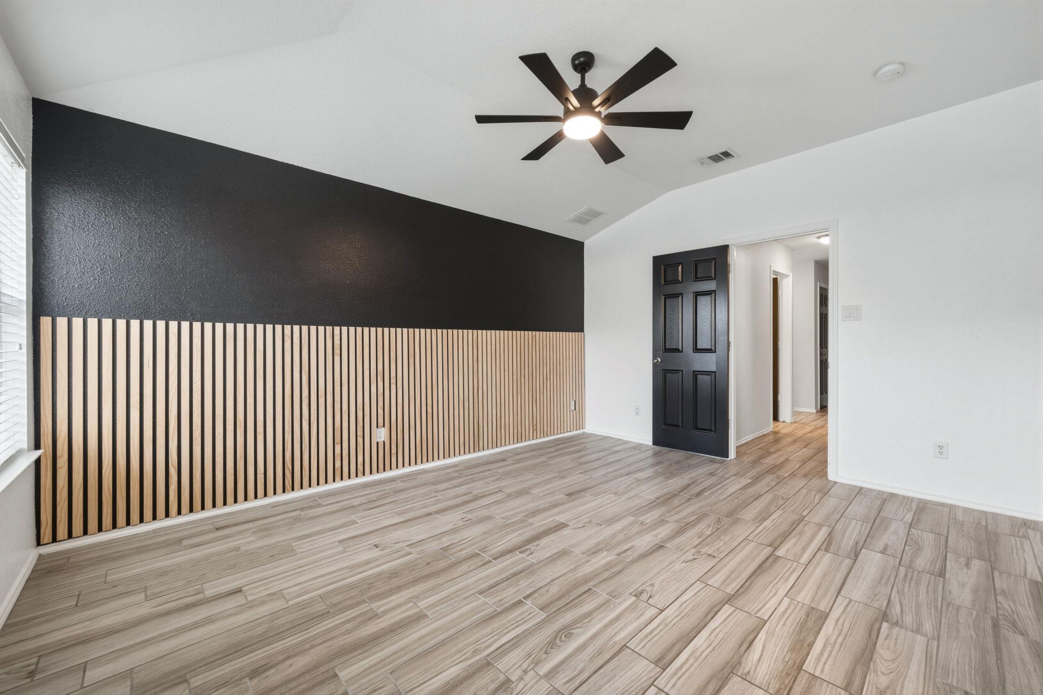 208 Hyltin St, Hutto, TX 78634