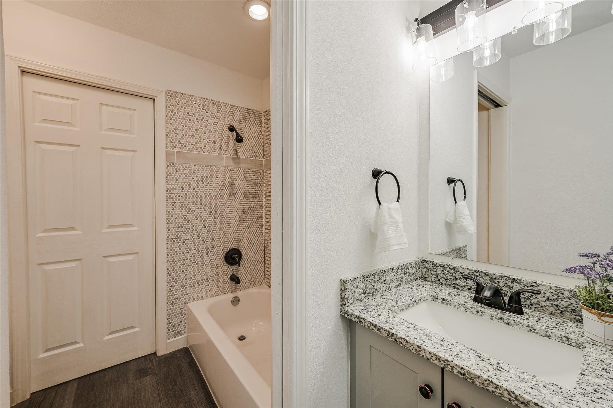 6913 Shannon Dr, Austin, TX 78724