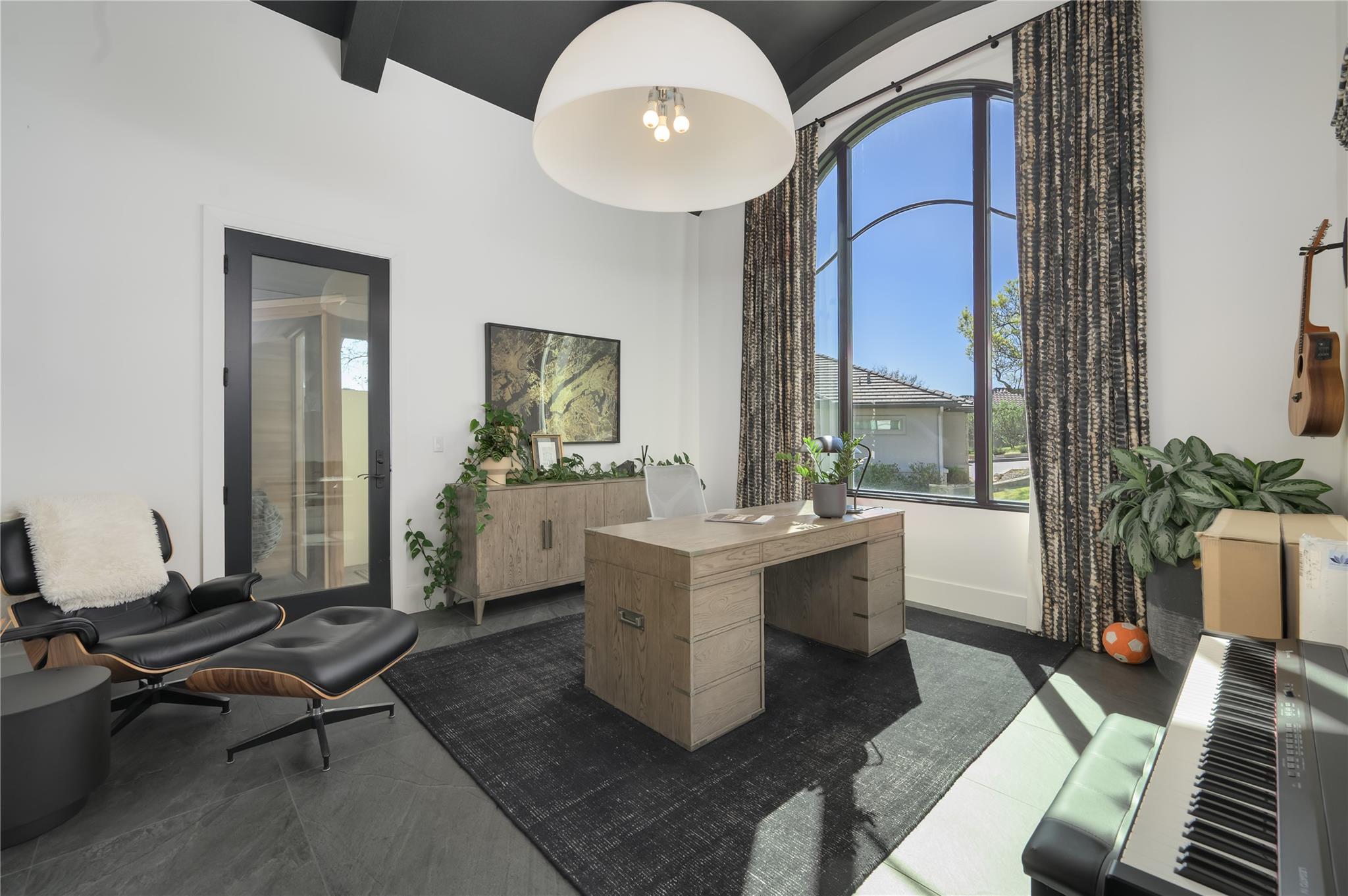 4300 Derrick Cv, Spicewood, TX 78669