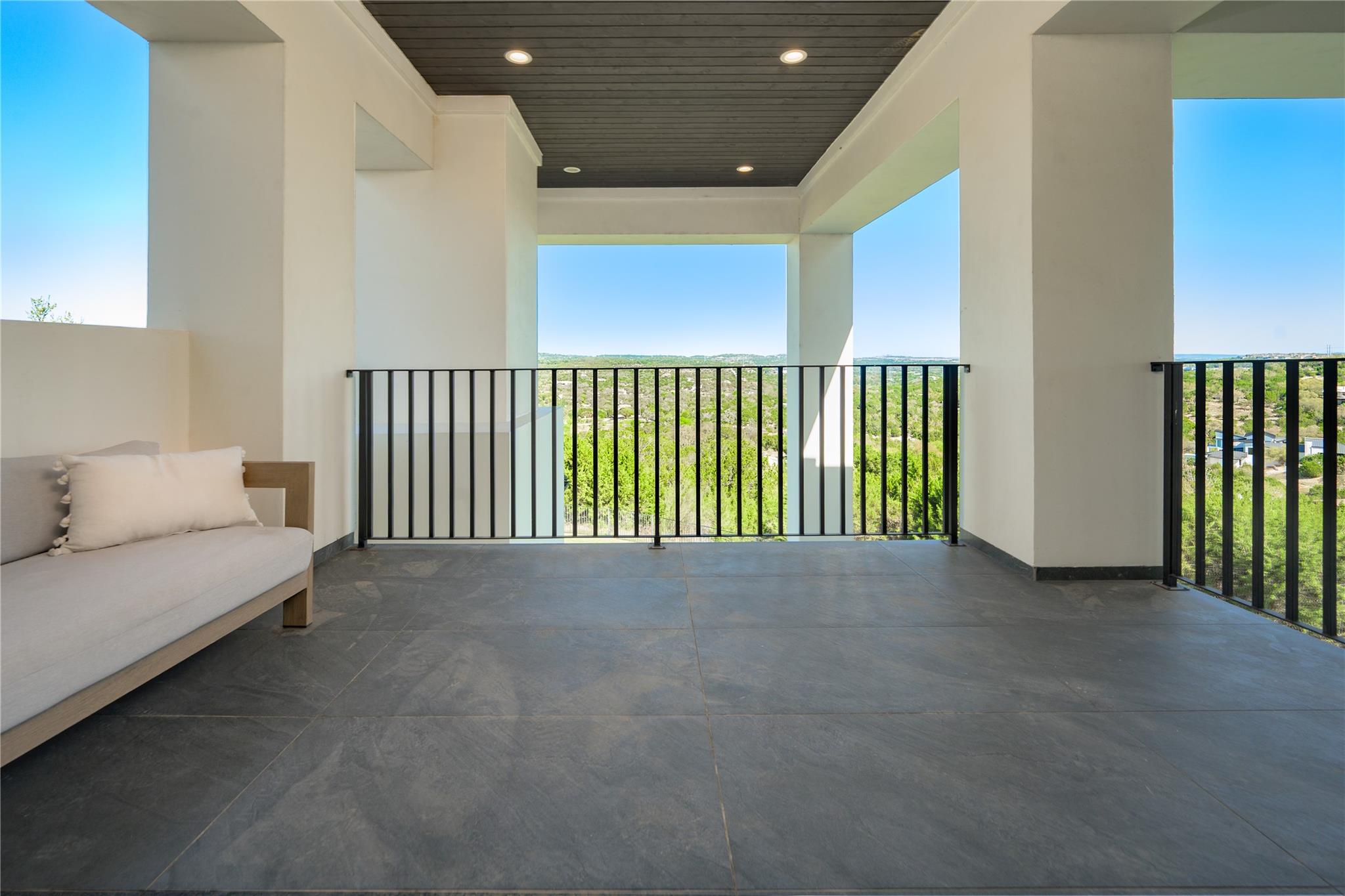 4300 Derrick Cv, Spicewood, TX 78669