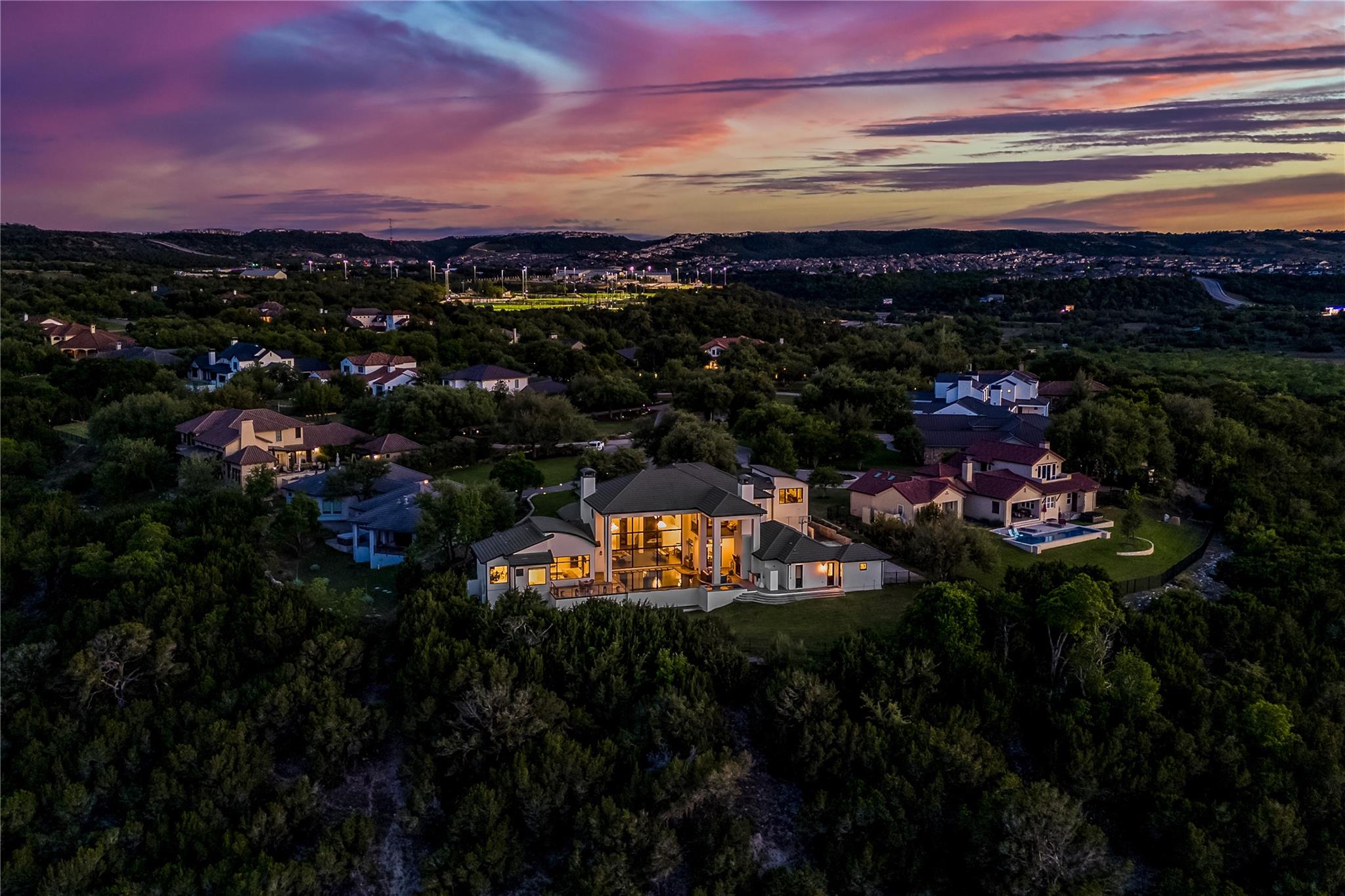 4300 Derrick Cv, Spicewood, TX 78669