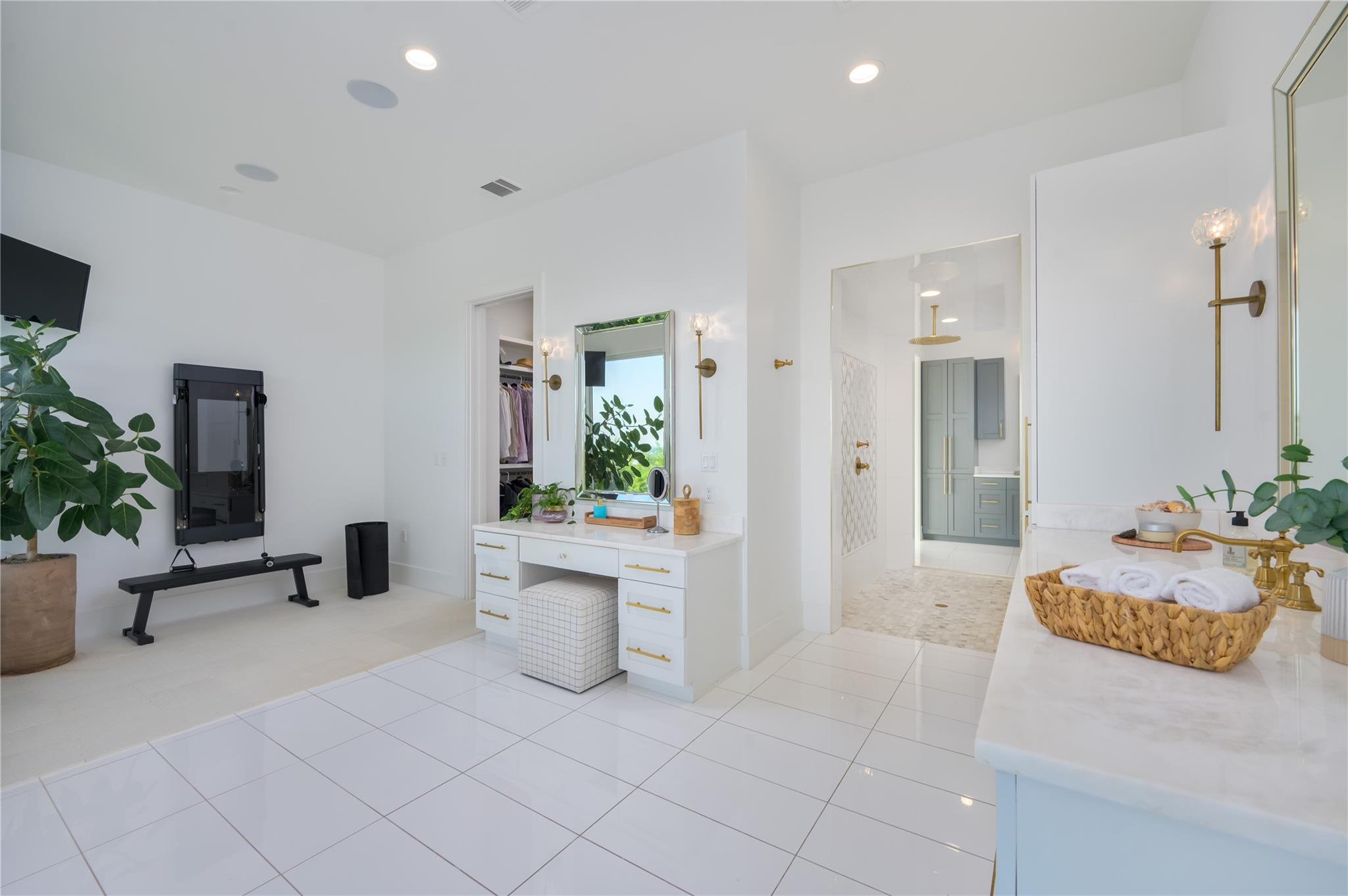 4300 Derrick Cv, Spicewood, TX 78669