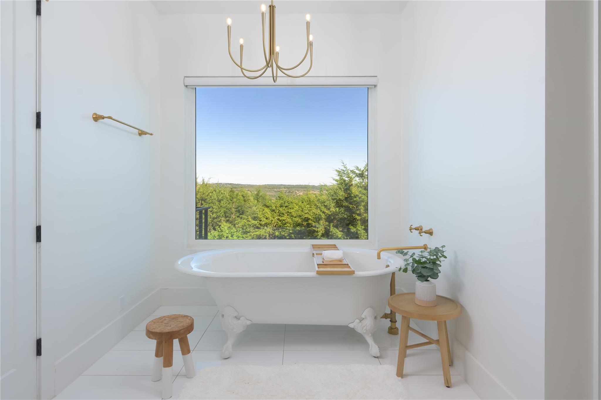 4300 Derrick Cv, Spicewood, TX 78669