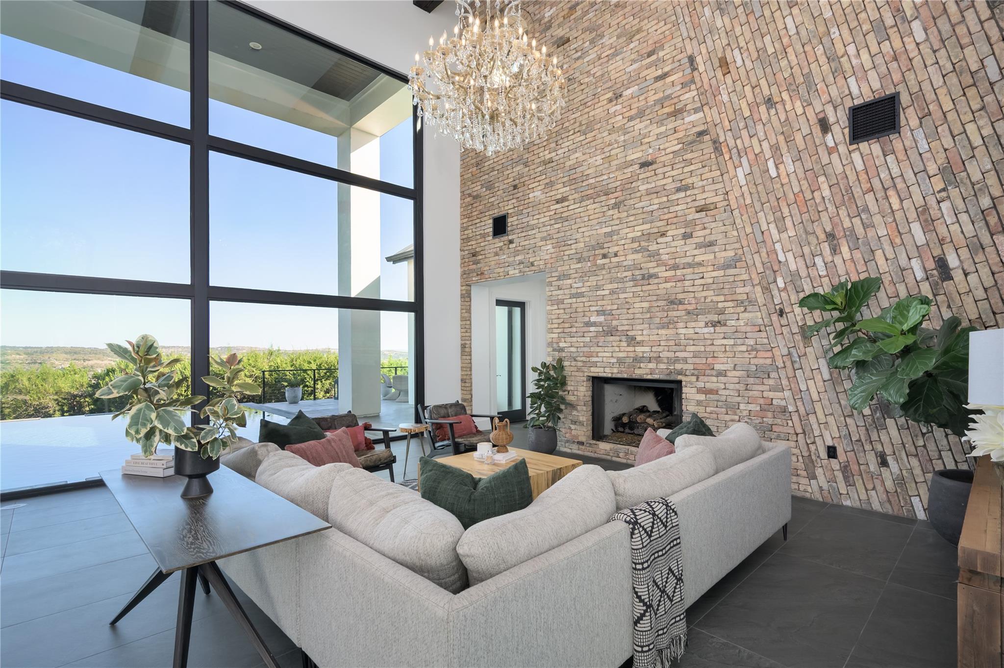 4300 Derrick Cv, Spicewood, TX 78669