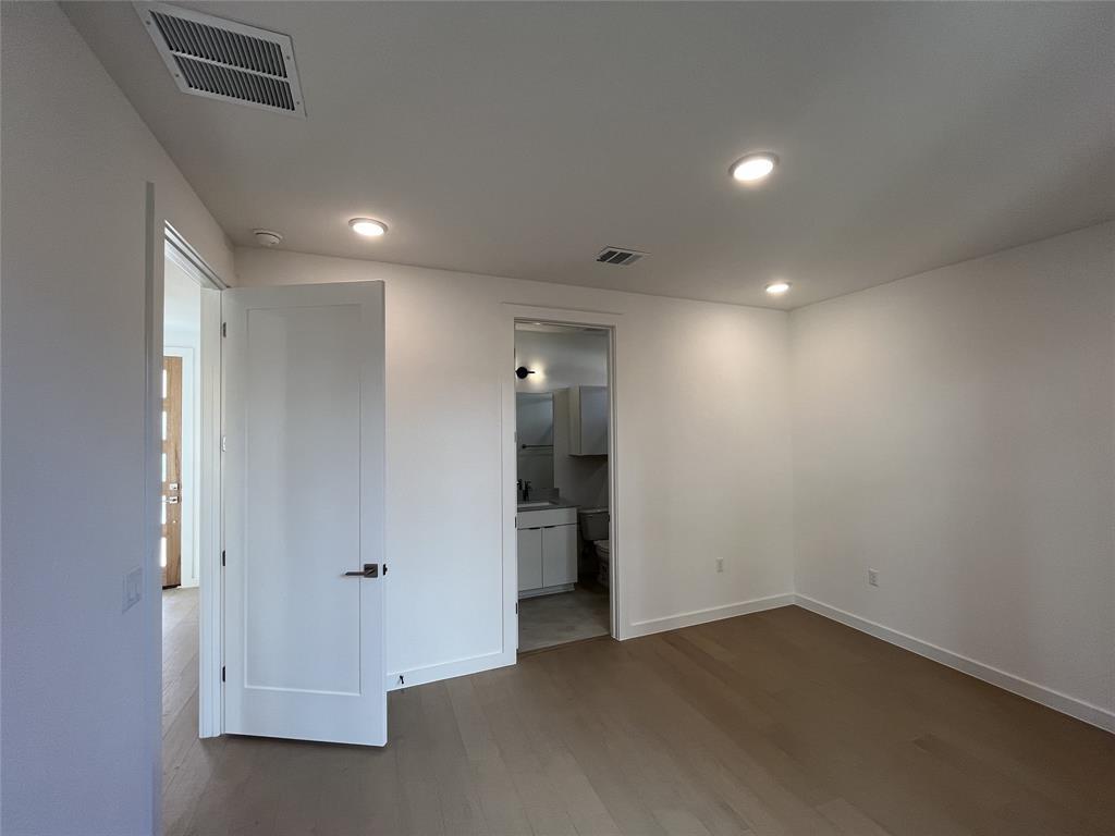 6825 Wolfcreek Pass # 3, Austin, TX 78749