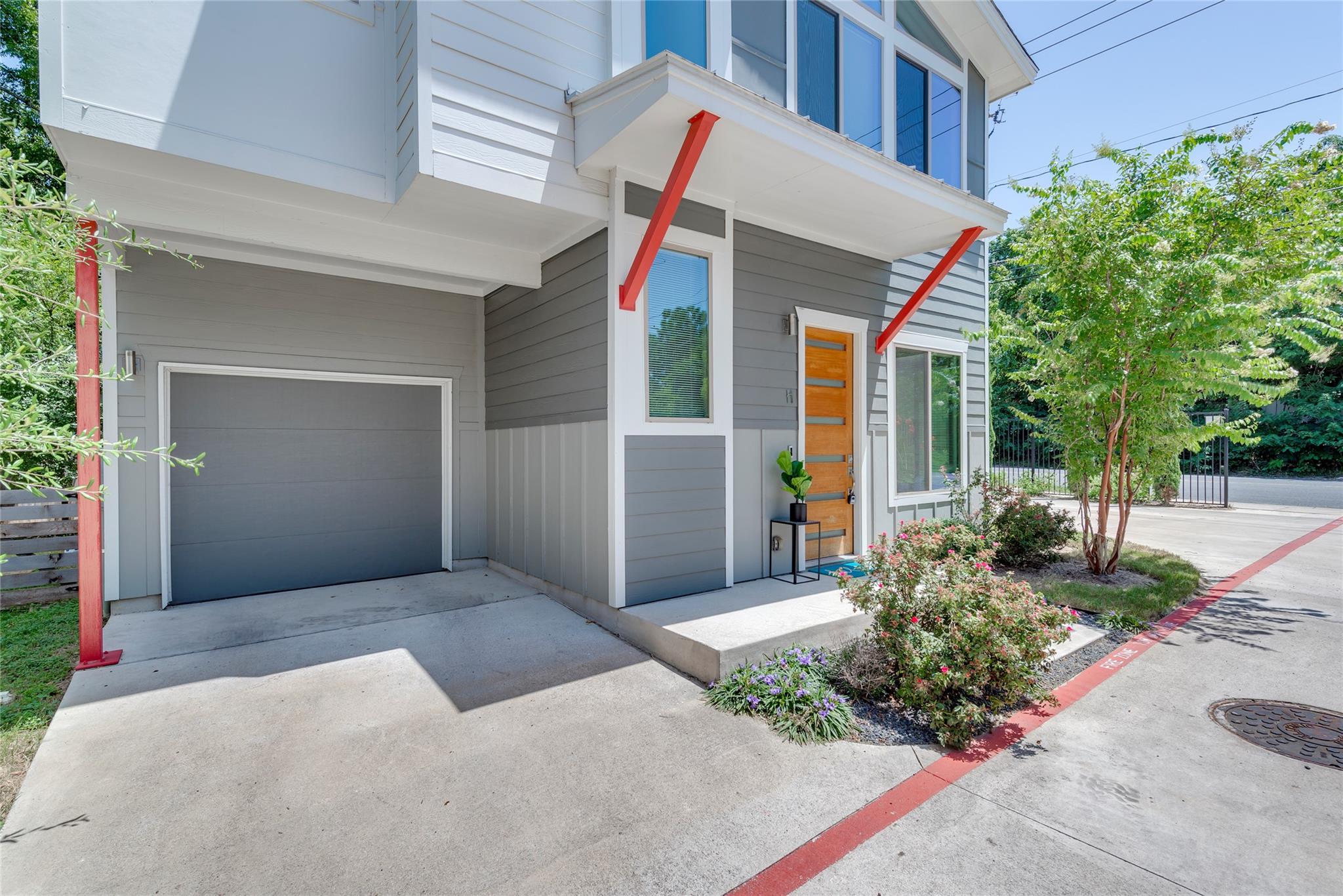 900 Banister Ln # H, Austin, TX 78704