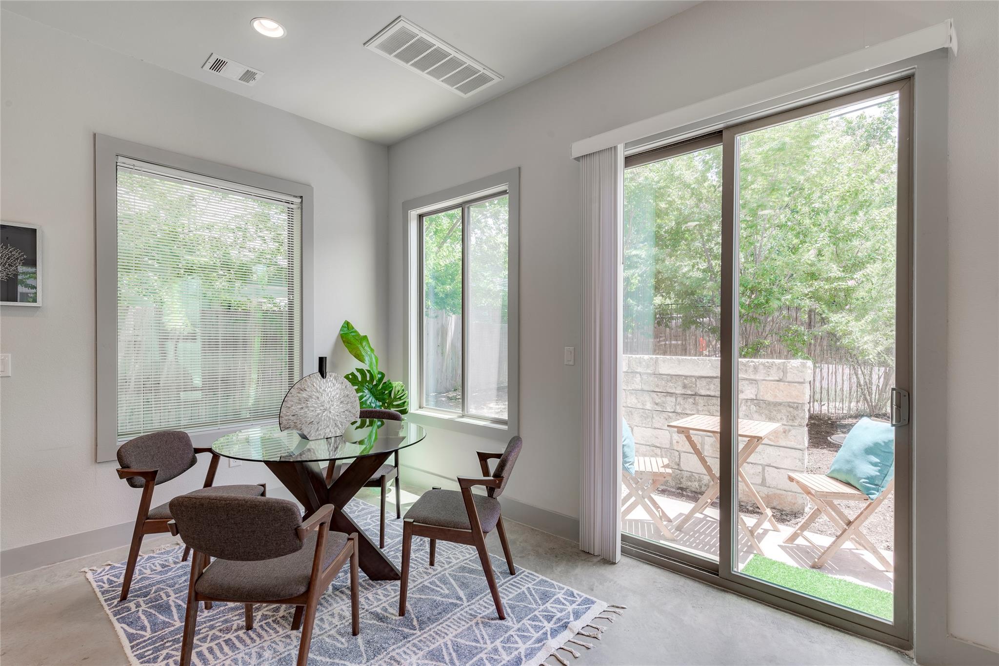 900 Banister Ln # H, Austin, TX 78704