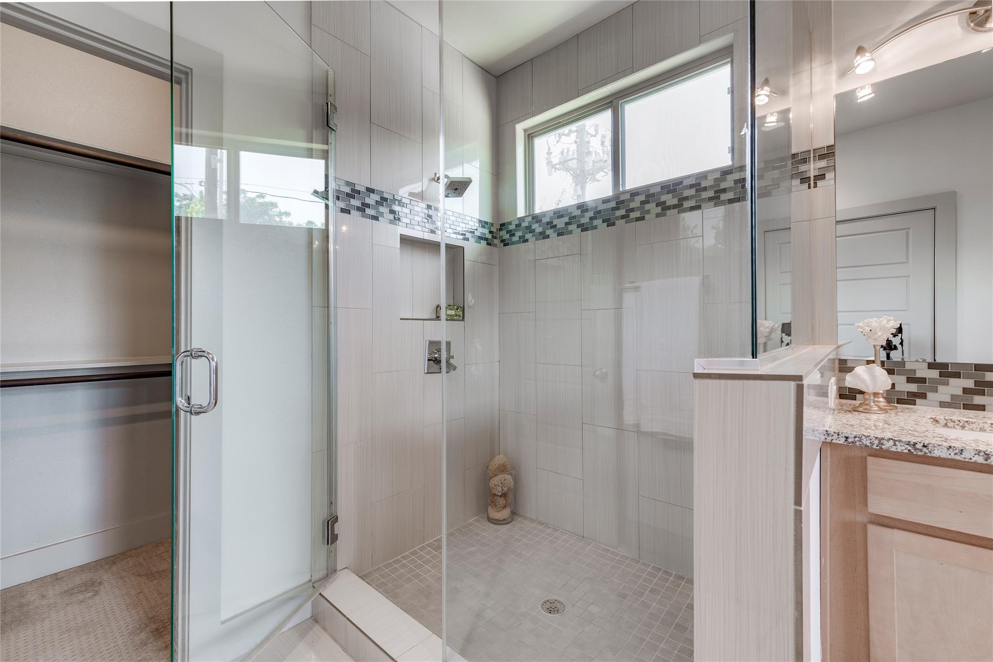 900 Banister Ln # H, Austin, TX 78704