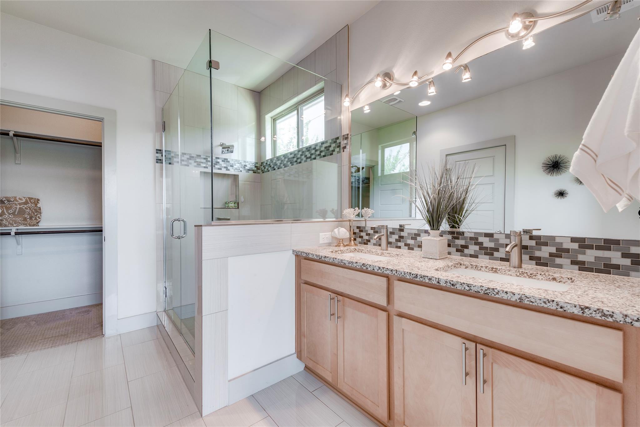 900 Banister Ln # H, Austin, TX 78704