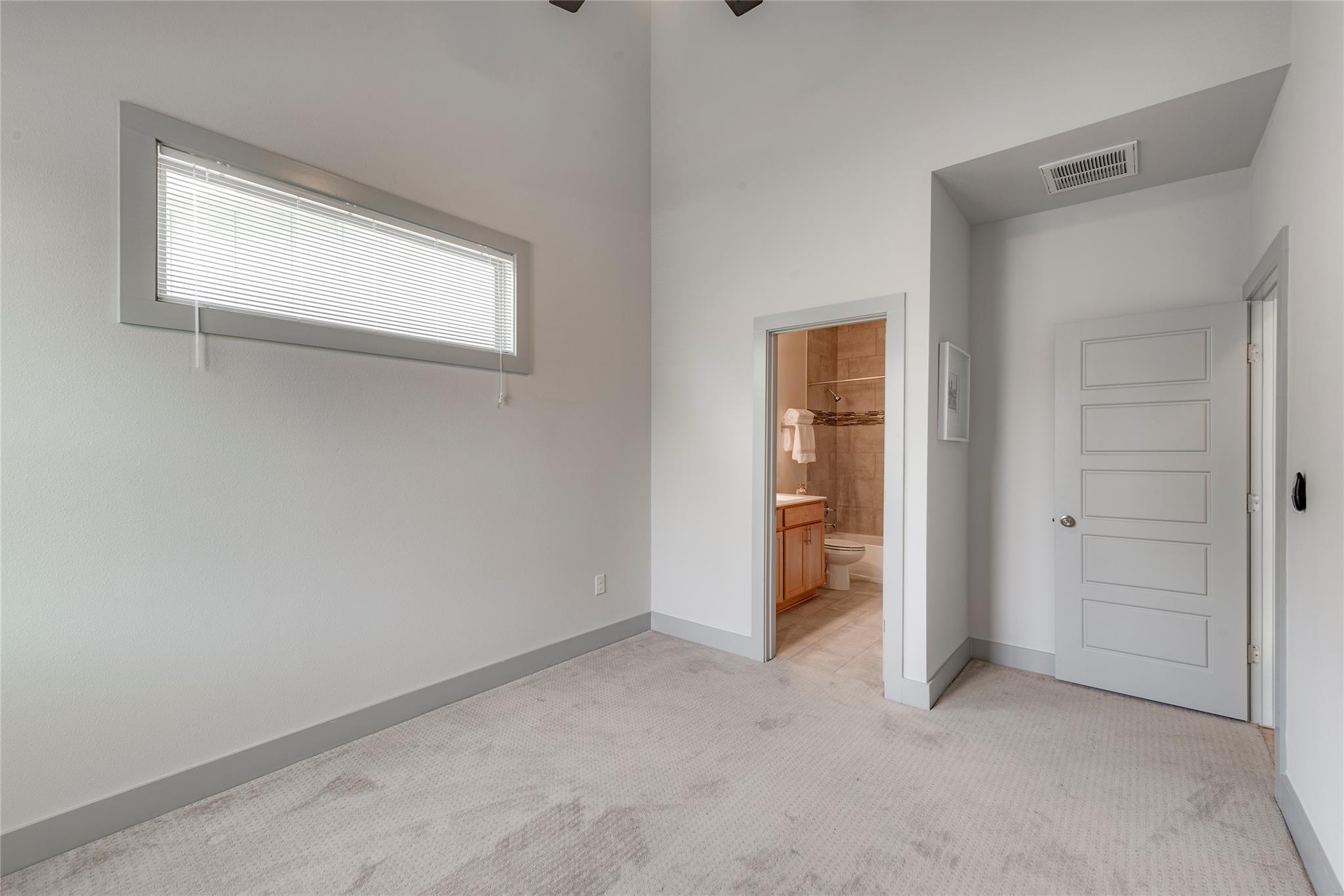 900 Banister Ln # H, Austin, TX 78704