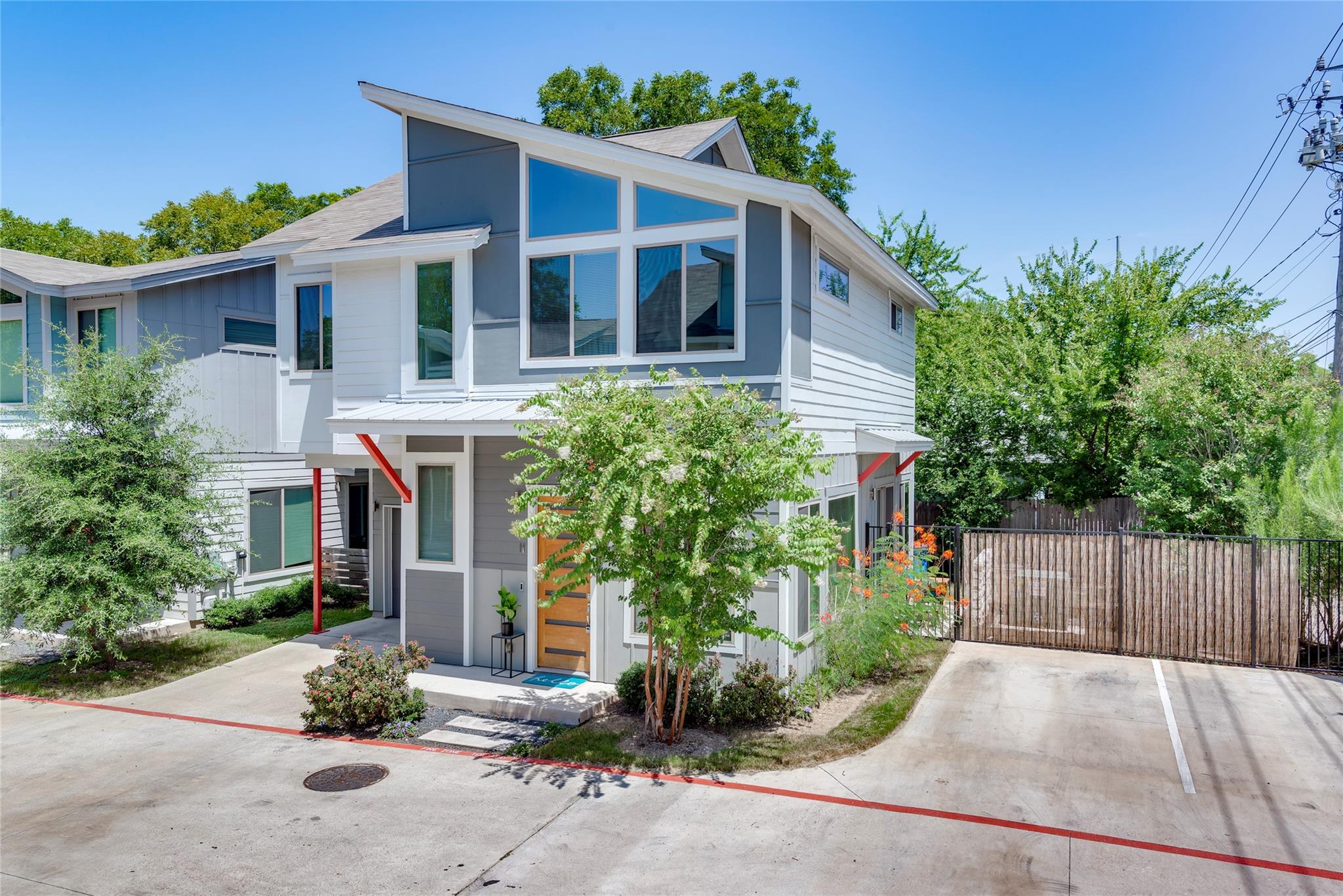 900 Banister Ln # H, Austin, TX 78704