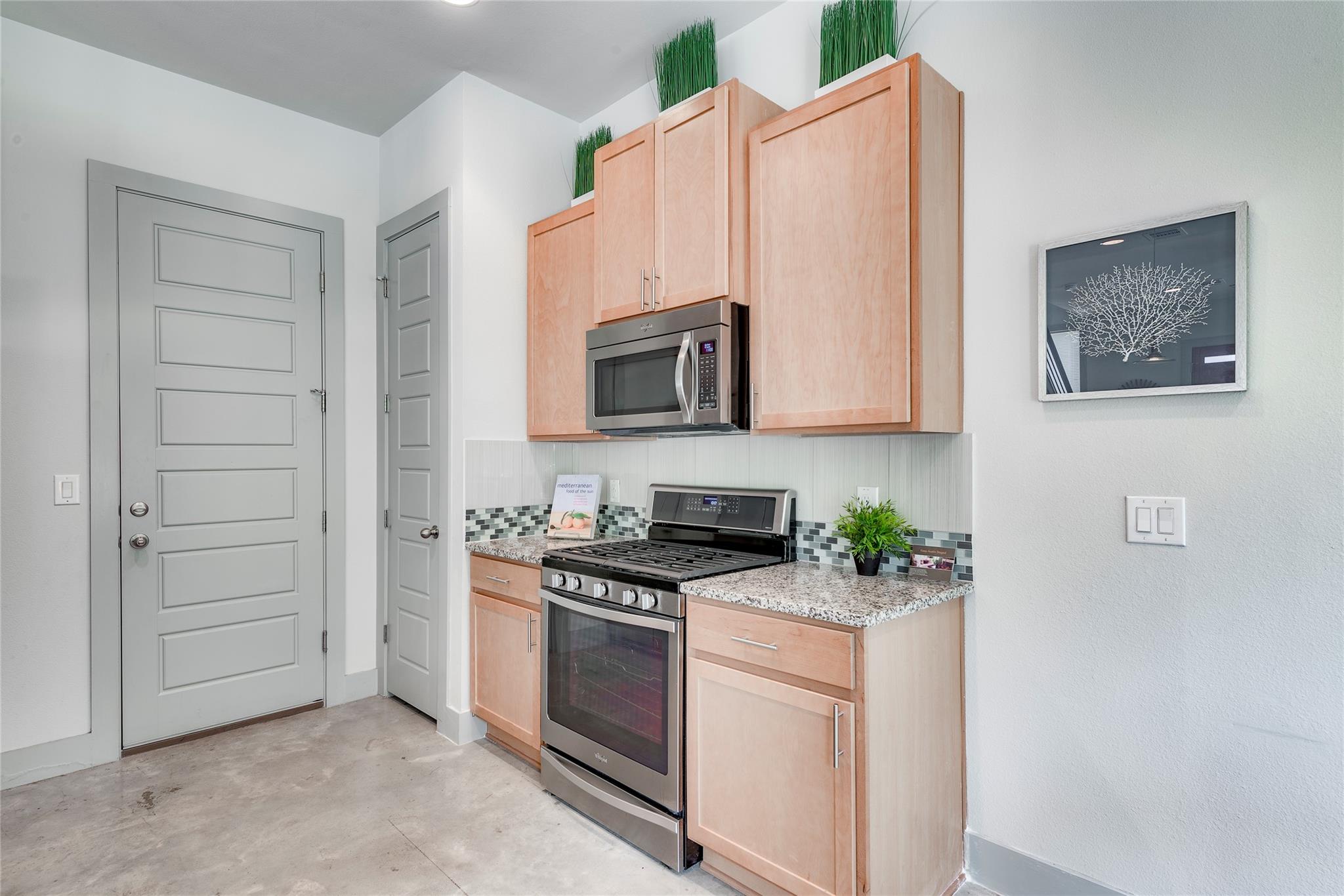 900 Banister Ln # H, Austin, TX 78704