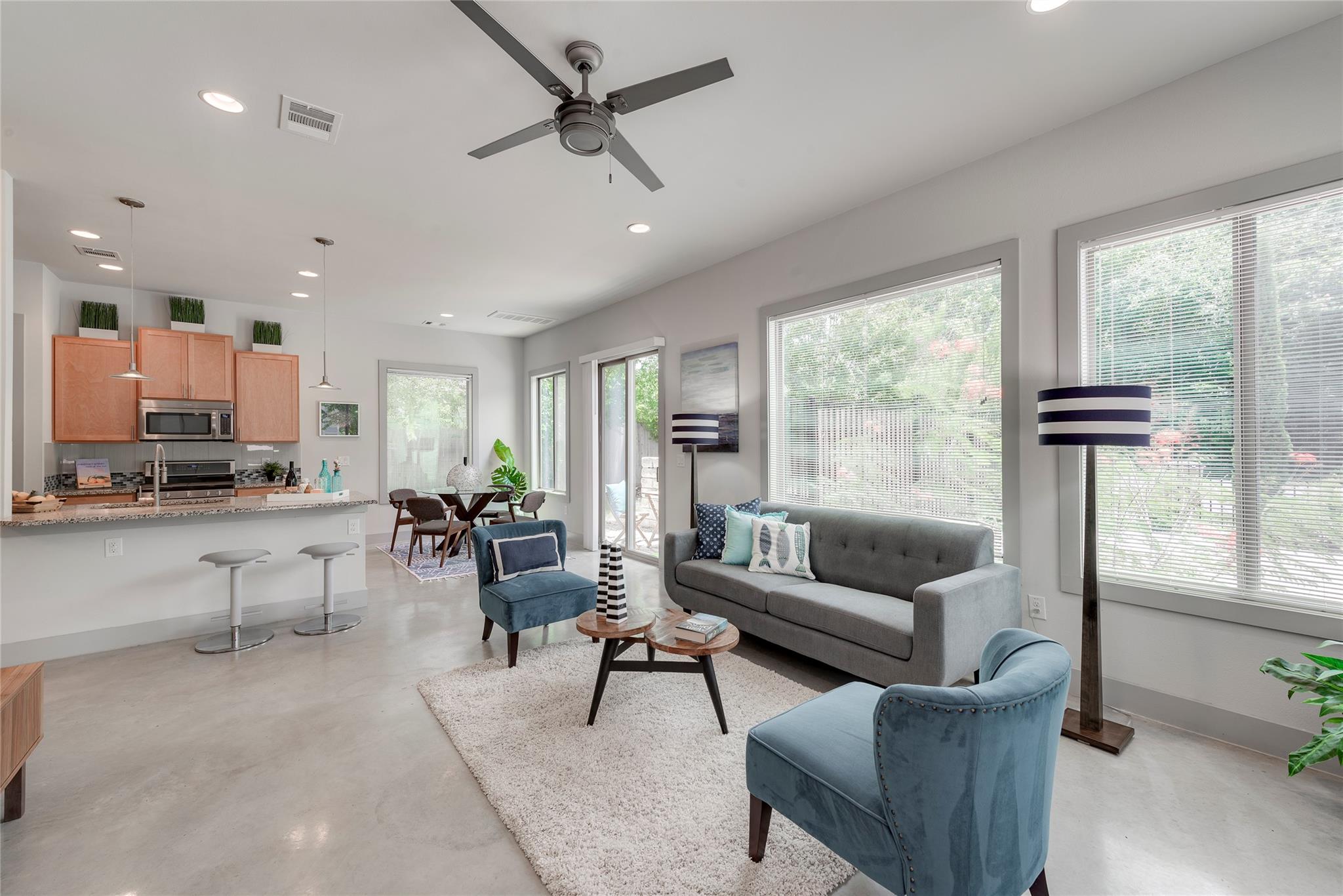 900 Banister Ln # H, Austin, TX 78704