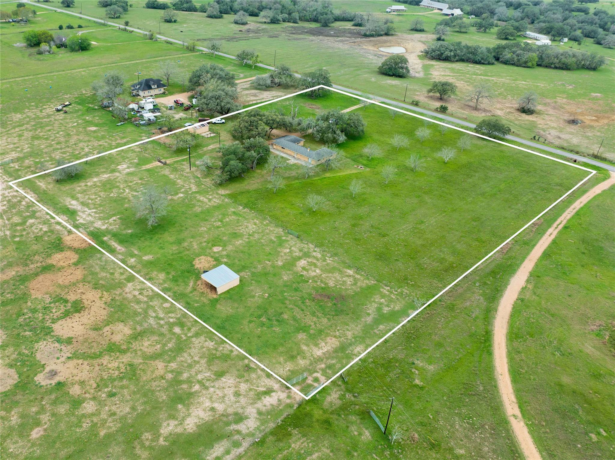 341 County Road 233 Rd, Hallettsville, TX 77964
