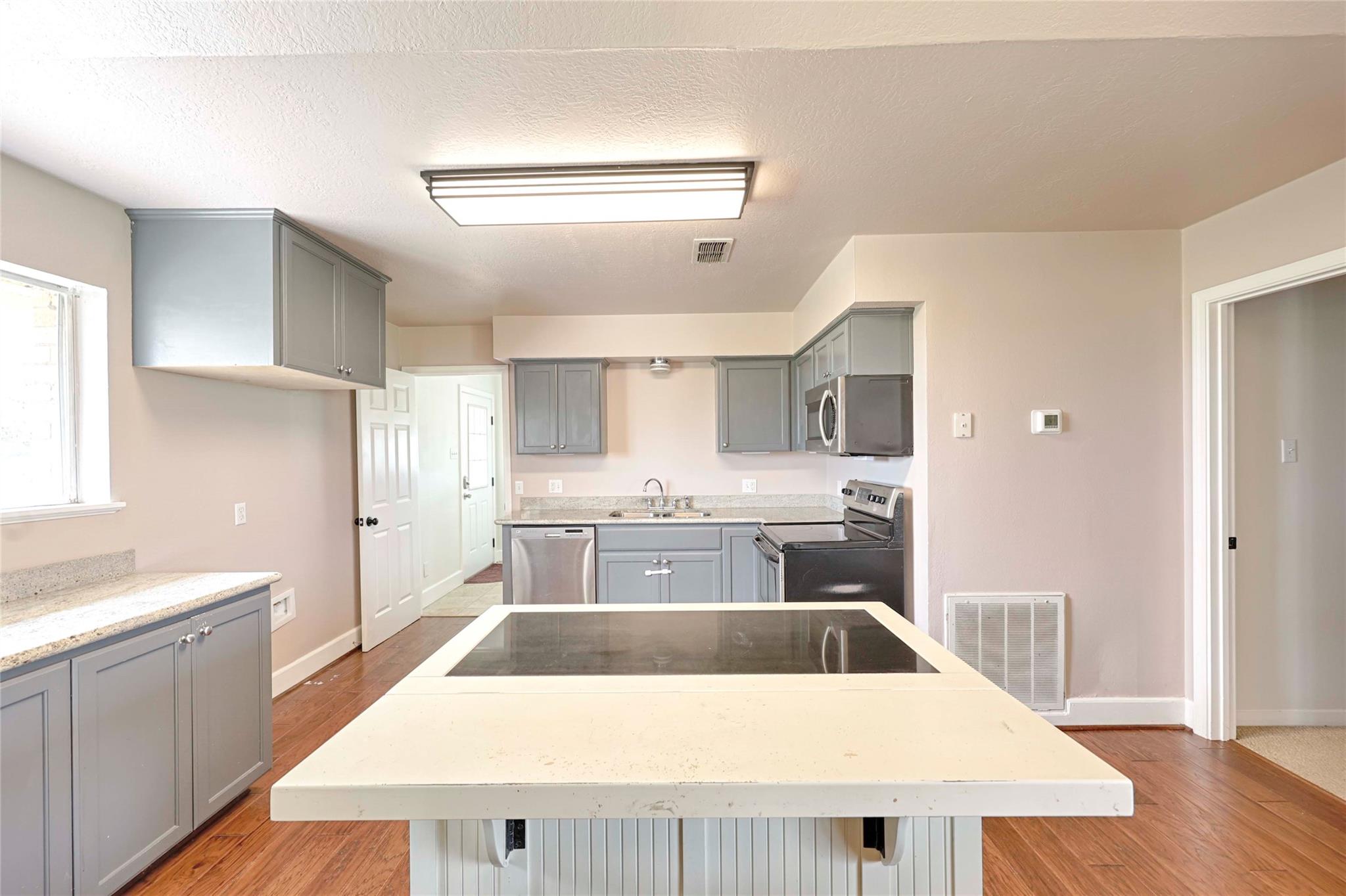 341 County Road 233 Rd, Hallettsville, TX 77964