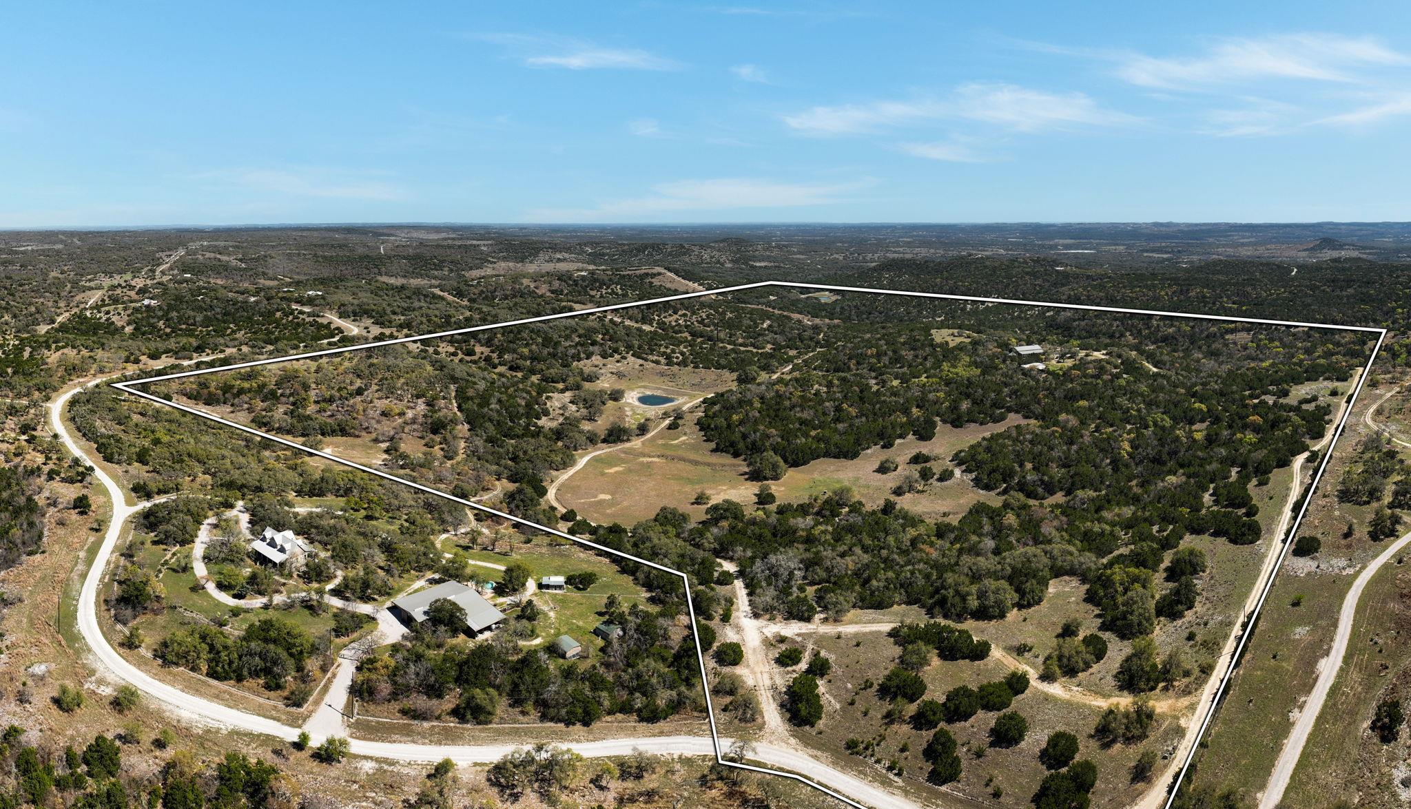 1716 Sanctuary Ln, Blanco, TX 78606