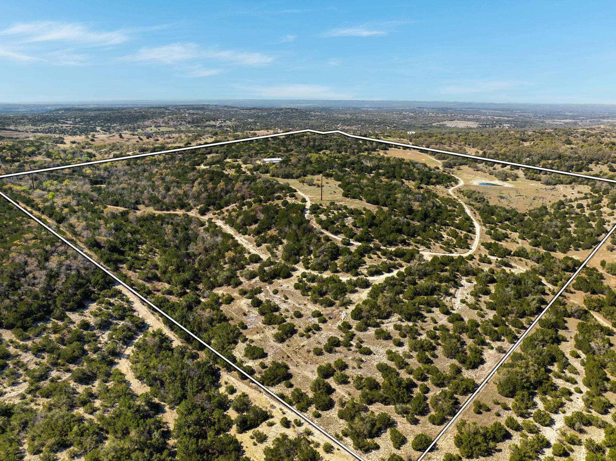 1716 Sanctuary Ln, Blanco, TX 78606