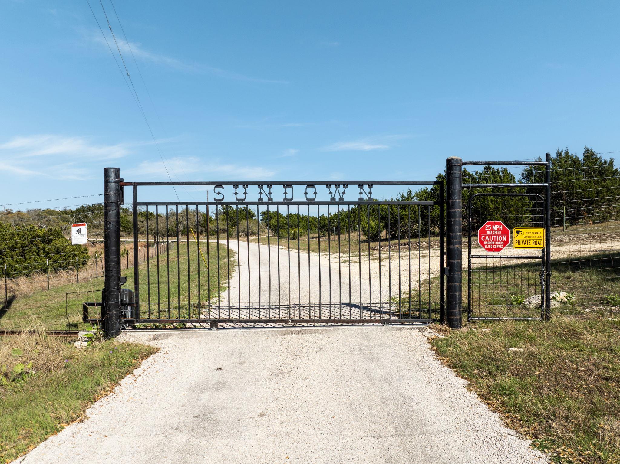 1716 Sanctuary Ln, Blanco, TX 78606