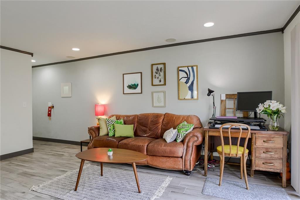 620 S 1st St # 107, Austin, TX 78704