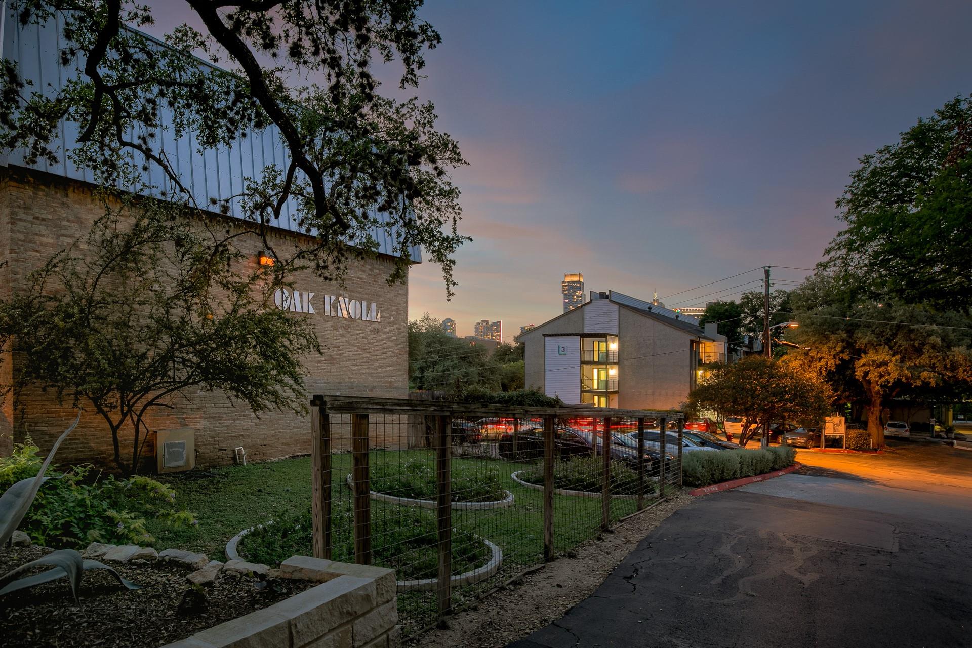 620 S 1st St # 107, Austin, TX 78704