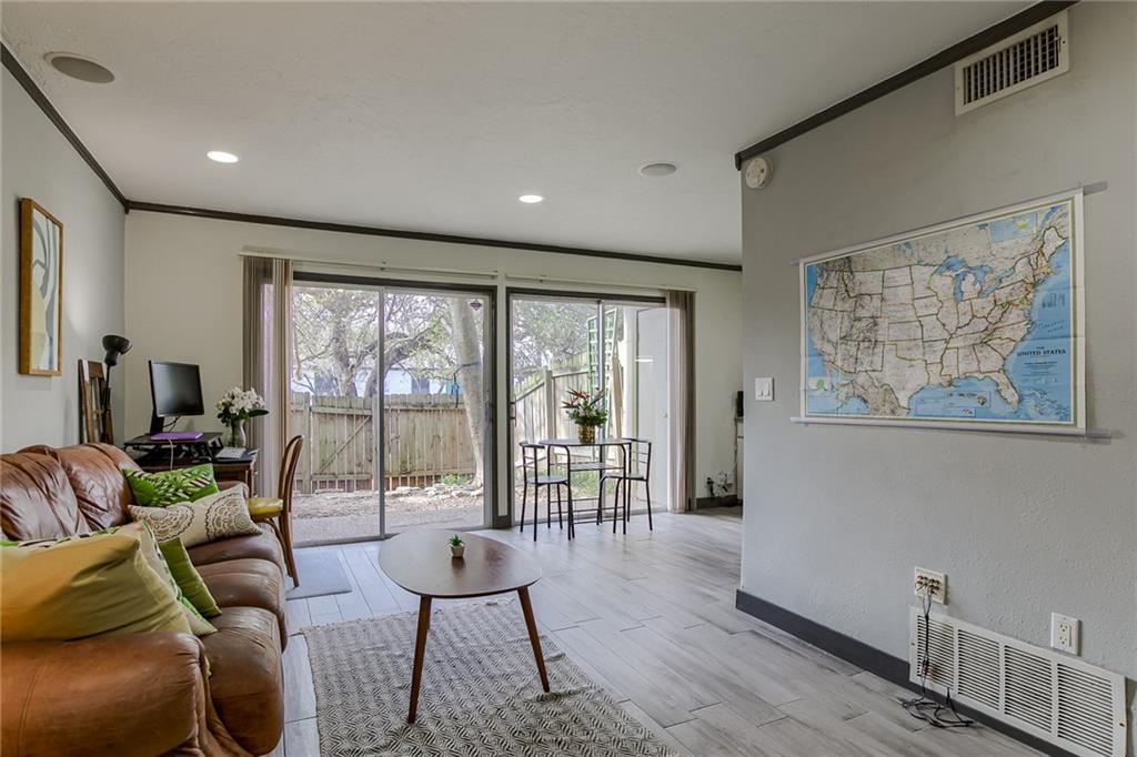 620 S 1st St # 107, Austin, TX 78704