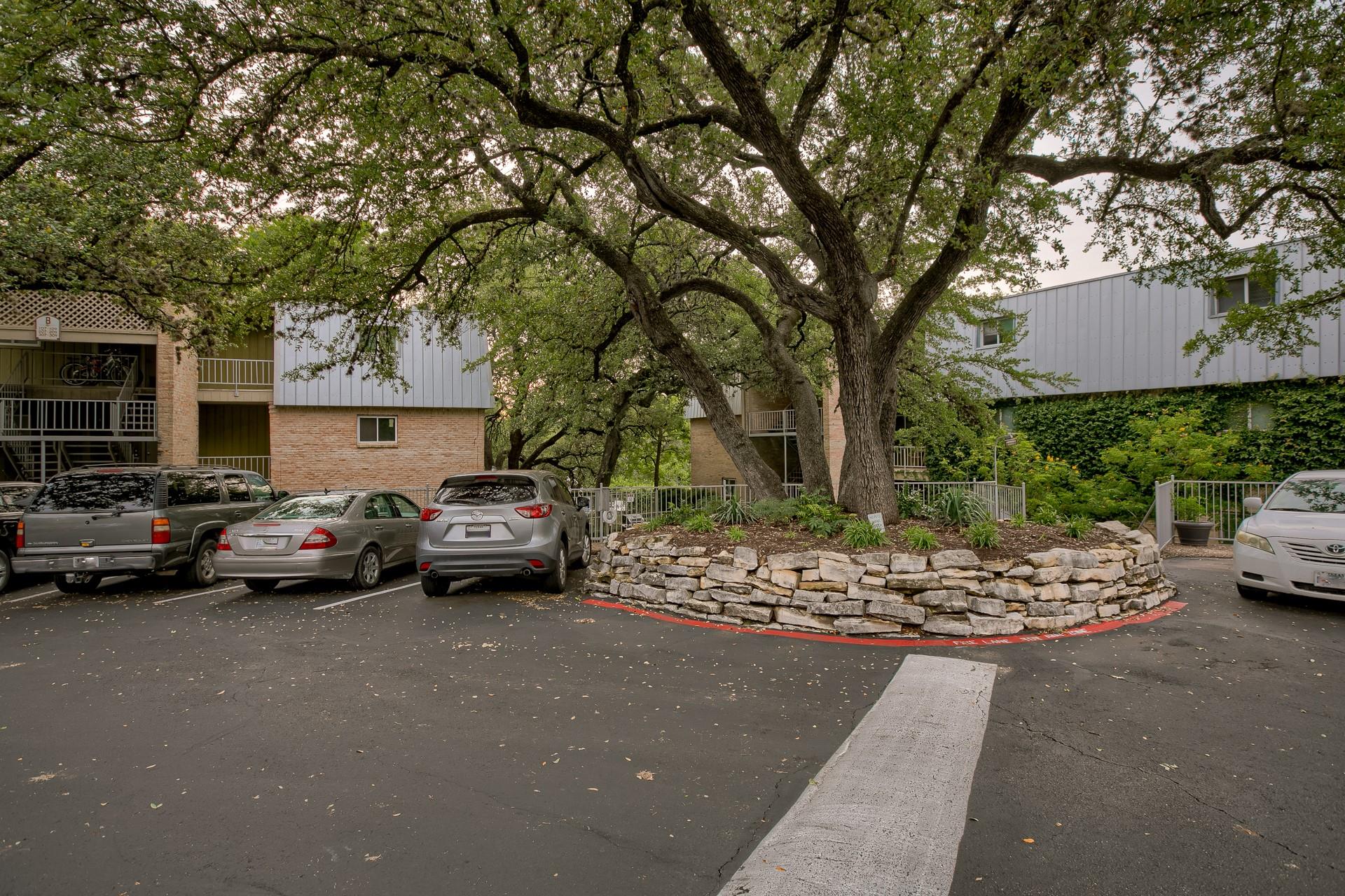 620 S 1st St # 107, Austin, TX 78704