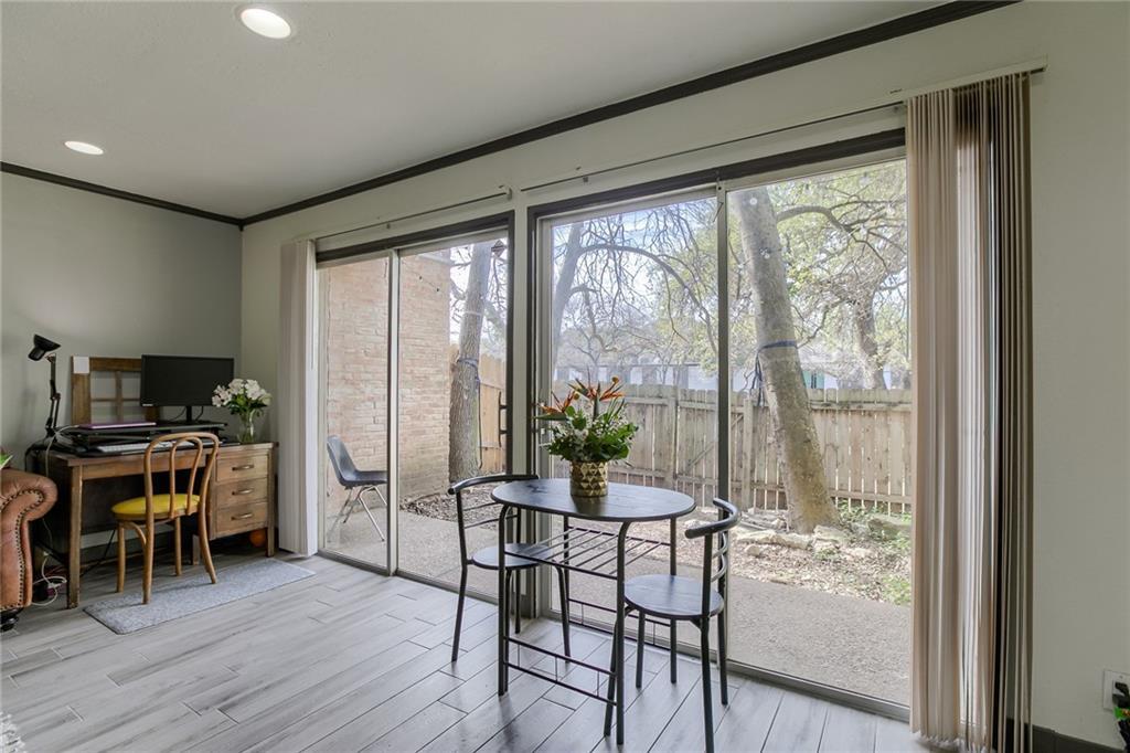 620 S 1st St # 107, Austin, TX 78704