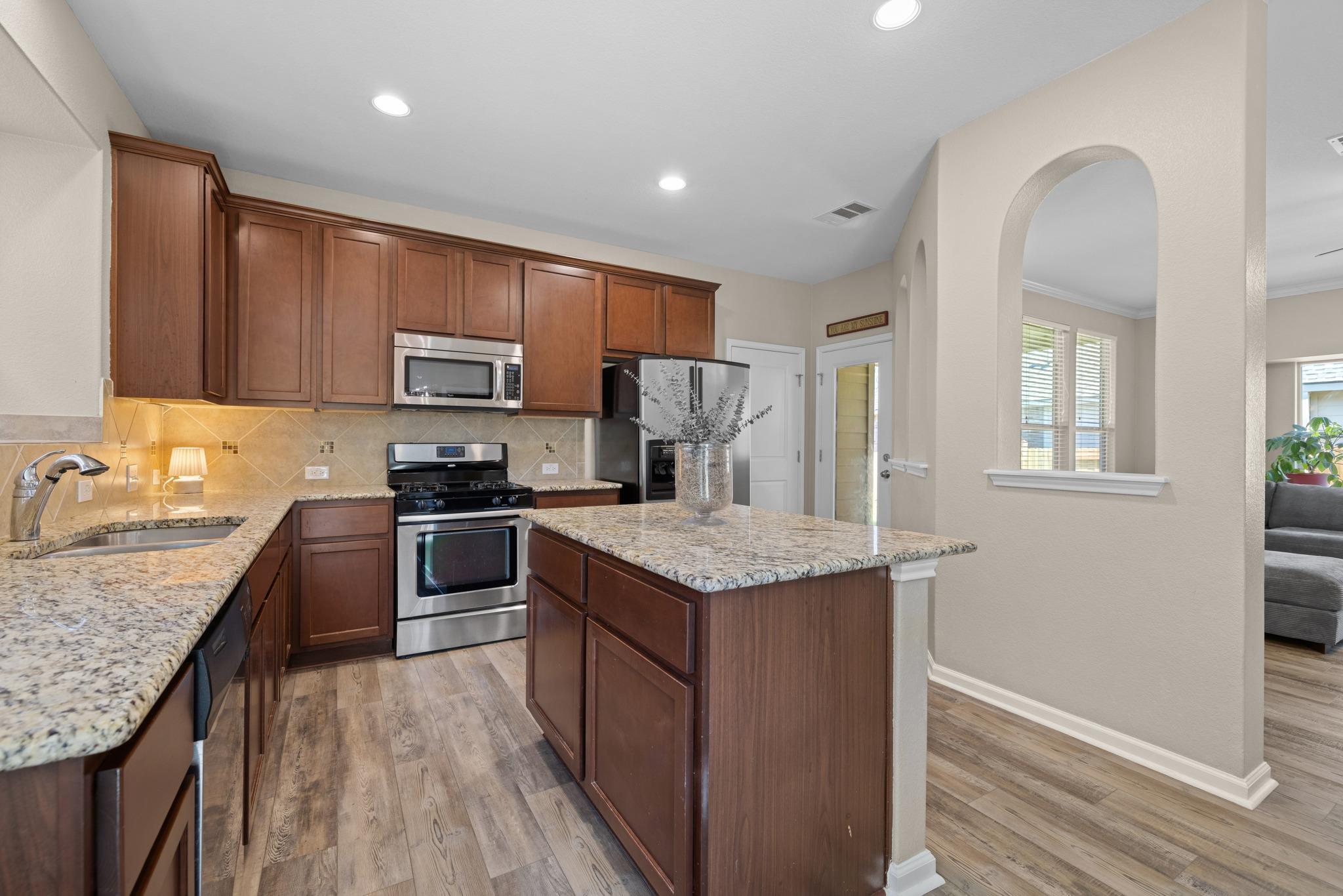 222 Sycamore St, Georgetown, TX 78633