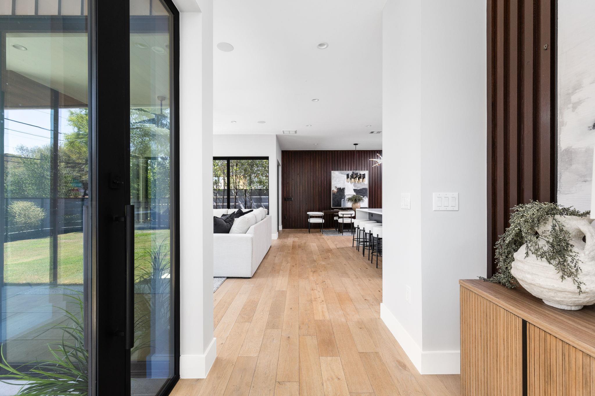 700 Wayside Dr, Austin, TX 78703