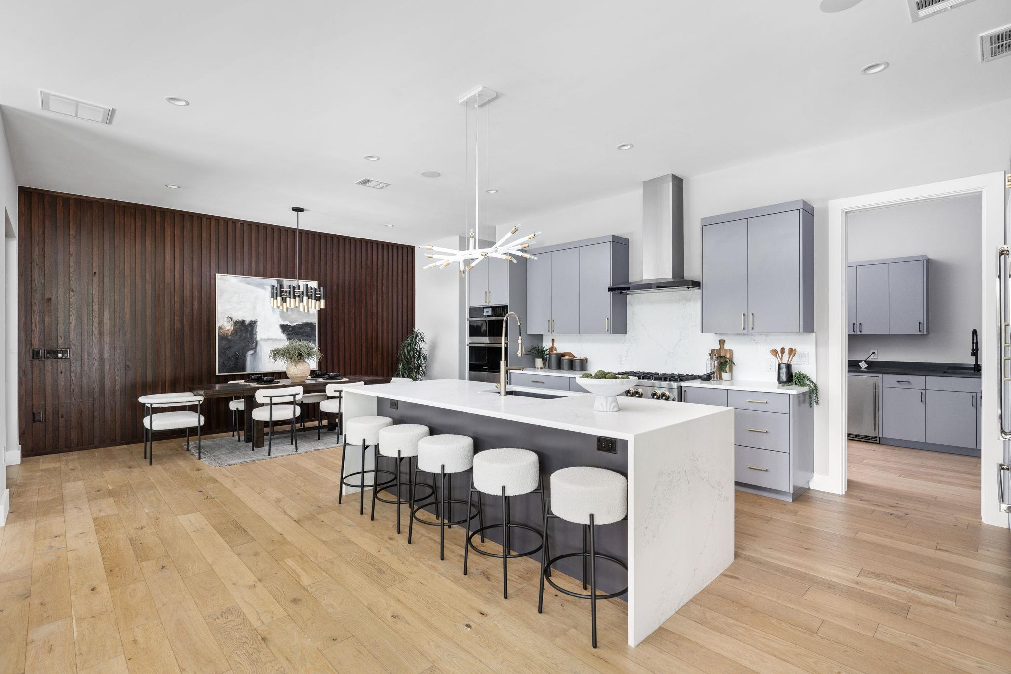 700 Wayside Dr, Austin, TX 78703